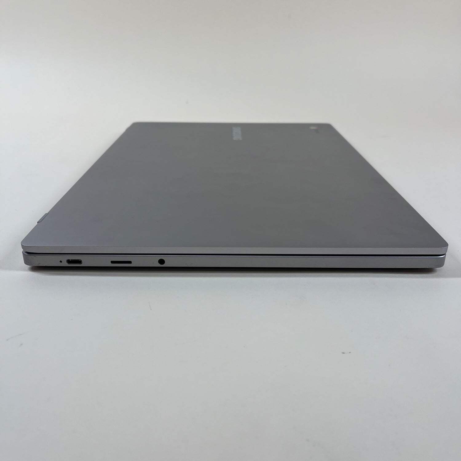 Samsung gGalaxy Chromebook 4+ XE350XBA 15.6″ Celeron N4000 4GB RAM 32GB