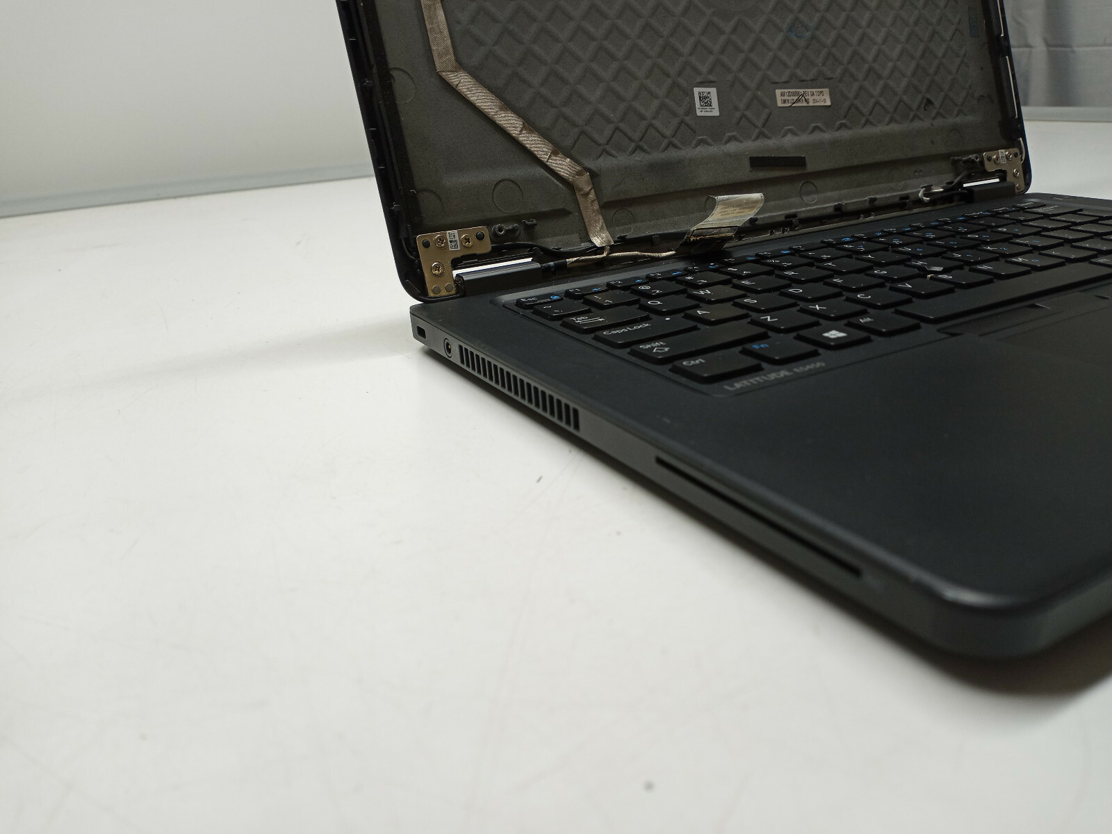 Dell Laptop NO Screen,Back Cover,Battery,HDD,Ram,CPU FOR PARTS