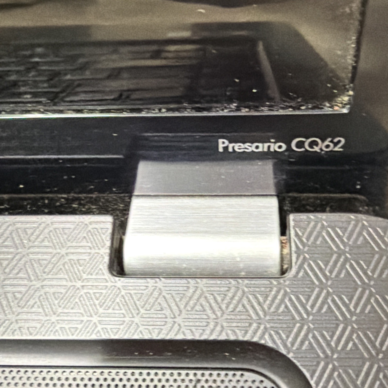 Compaq Presario CQ62 Laptop Untested No Charger Cord PARTS ONLY