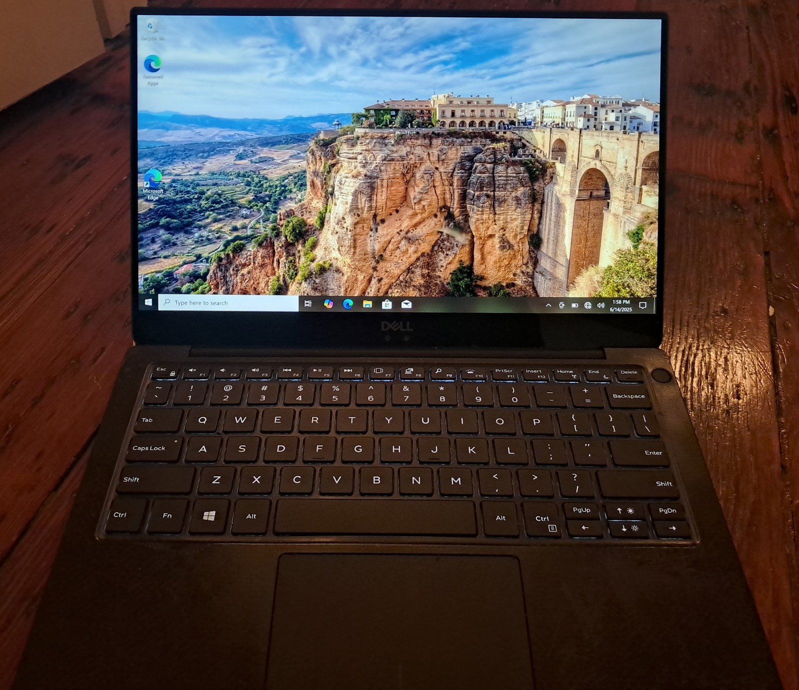 Dell XPS 13 9370 13.3″ UHD Touch Laptop i7-8550U 16GB RAM – SSD Not Included!