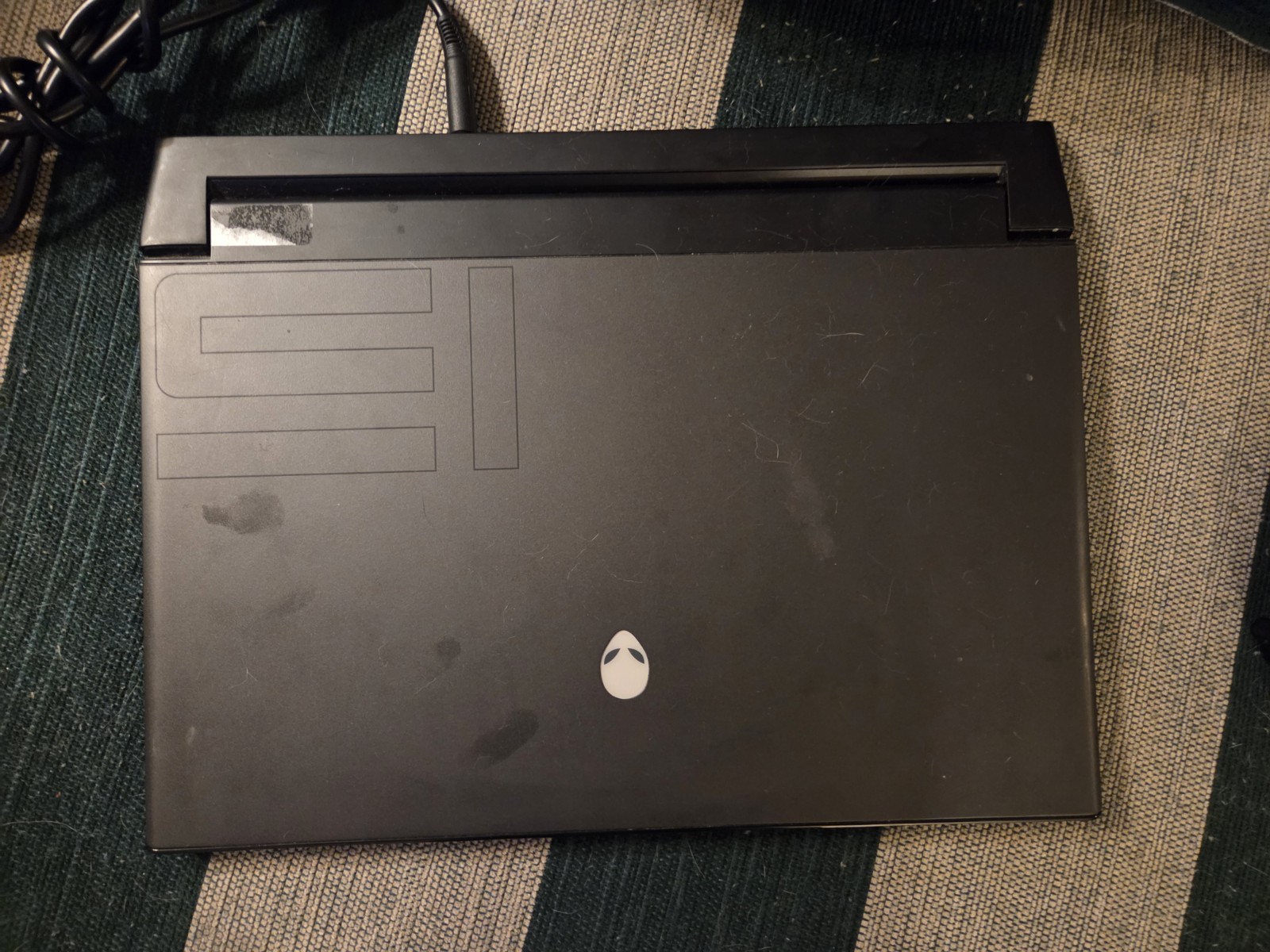 ALIENWARE M15 R2 | I5-9300H | 8GB RAM | 256gb SSD