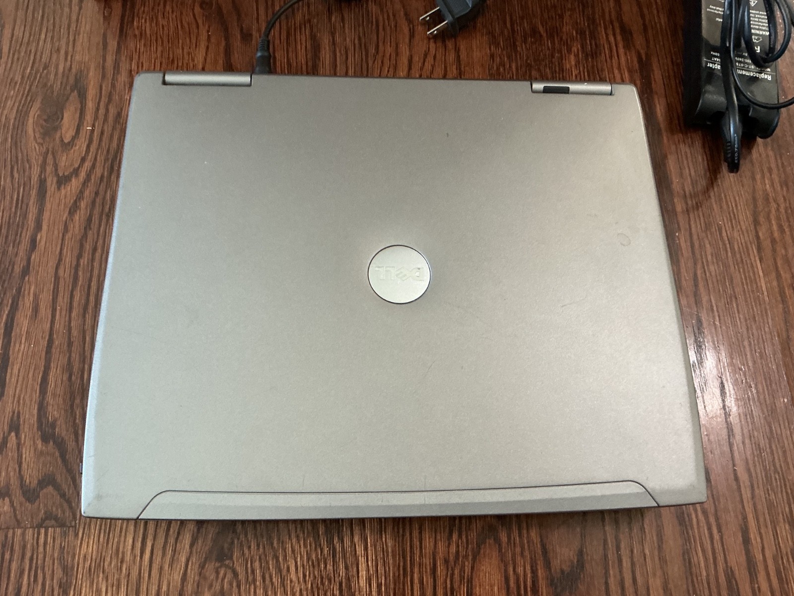 Dell Latitude D610 Windows XP 2005 Laptop Pentium M, 1GB RAM, TESTED WORKS