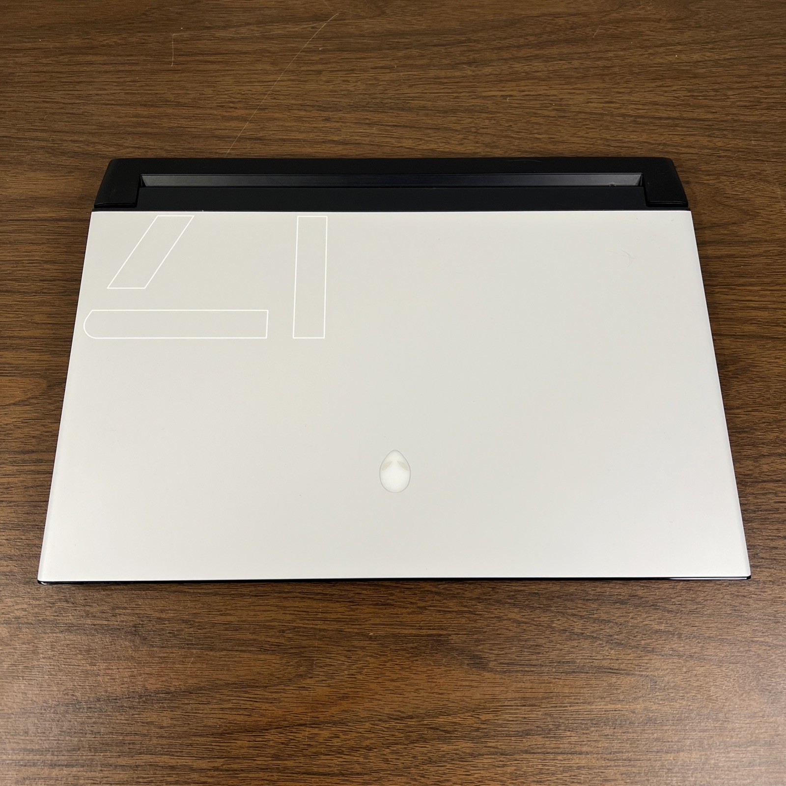 Alienware m17 R3 i7-10750H 32GB RAM 1.4TB SSD 17.3″ FHD 300Hz RTX 2080 SUPER
