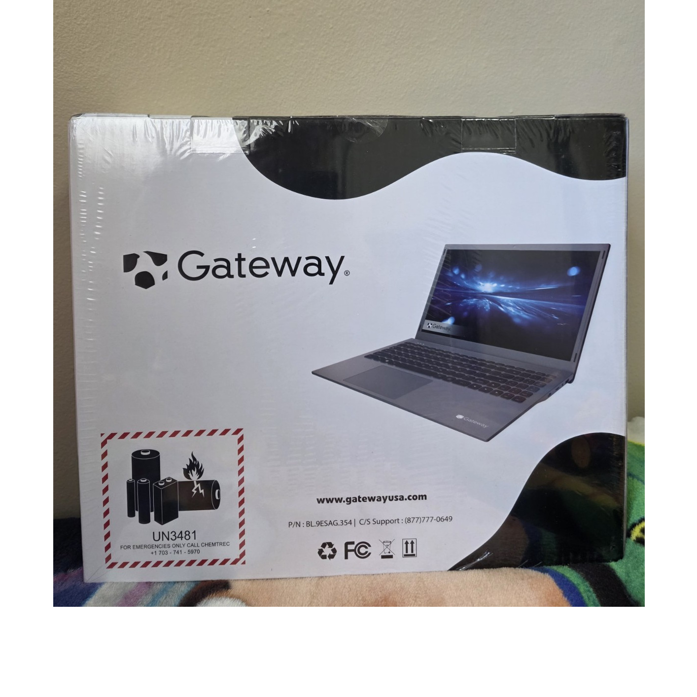 Gateway Ultra Slim 15.6″ Notebook Pentium 4GB 128GB Windows 10 Charcoal