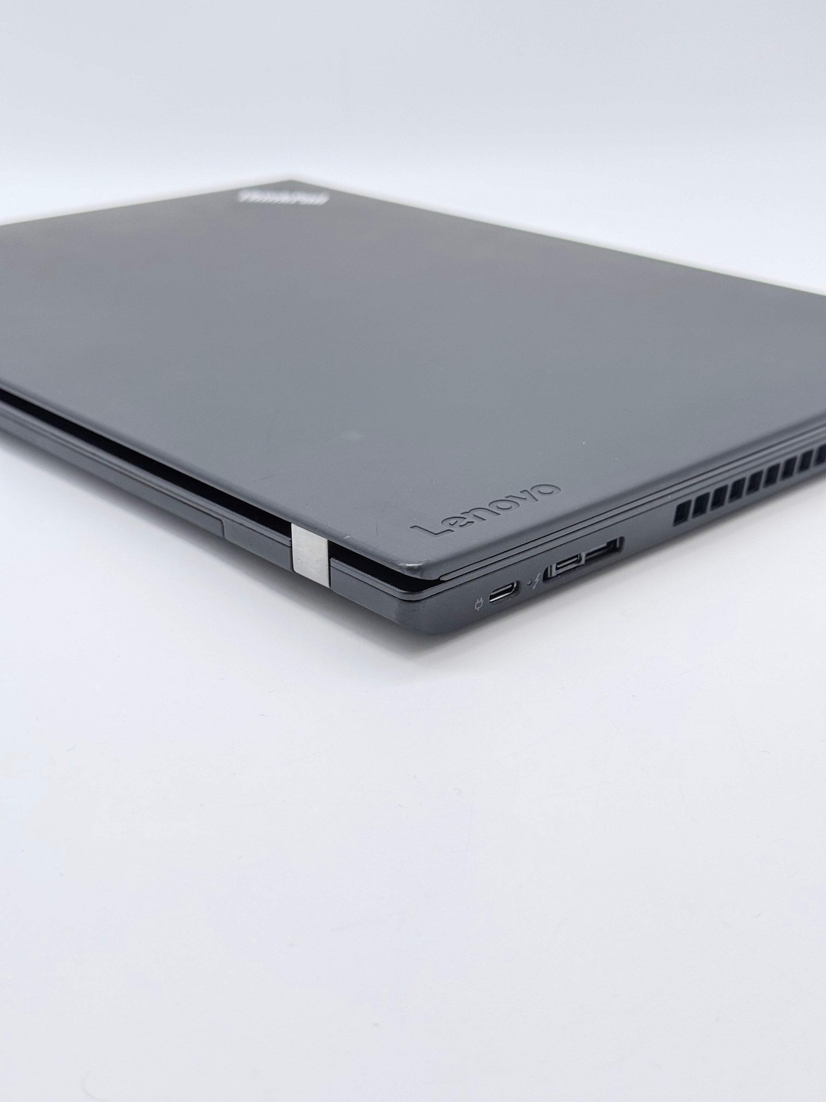 Lenovo ThinkPad T480 14″ Core i7 8th Gen 32GB RAM 512GB SSD w/ Mouse
