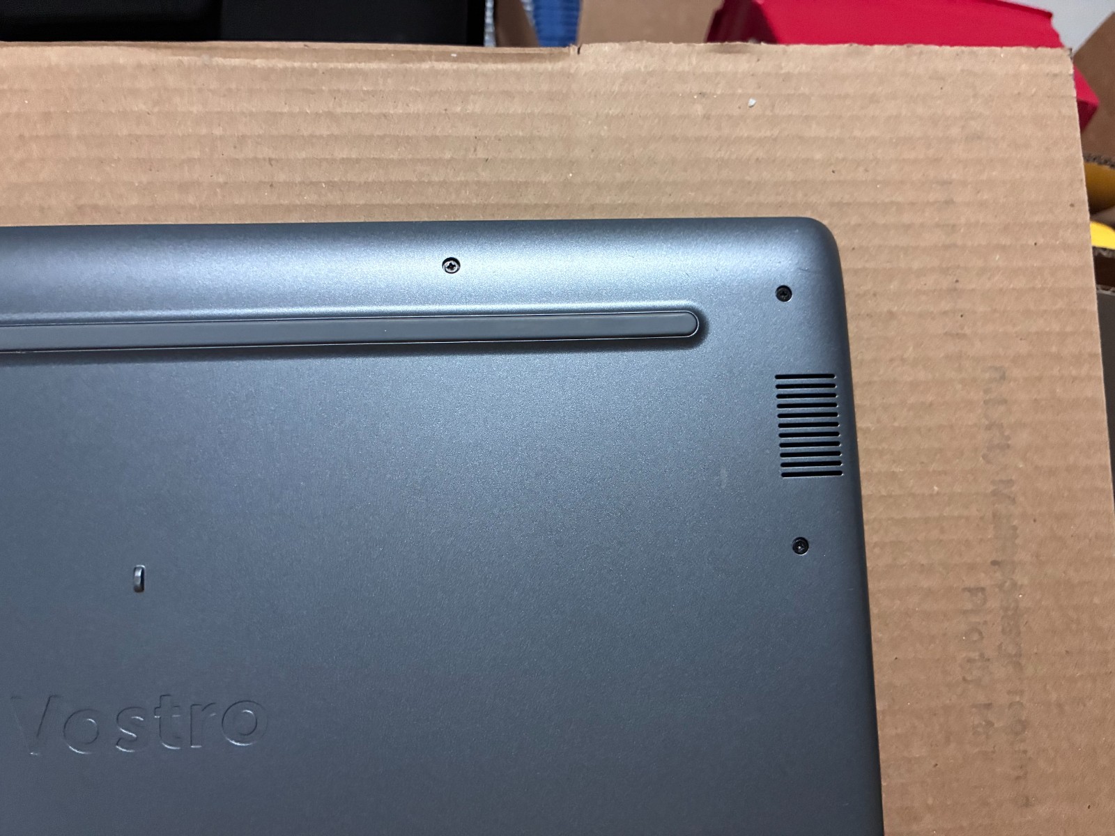 *As-Is* DELL VOSTRO P77F INTEL CORE I7 8565U *NO SSD* *NO RAM*