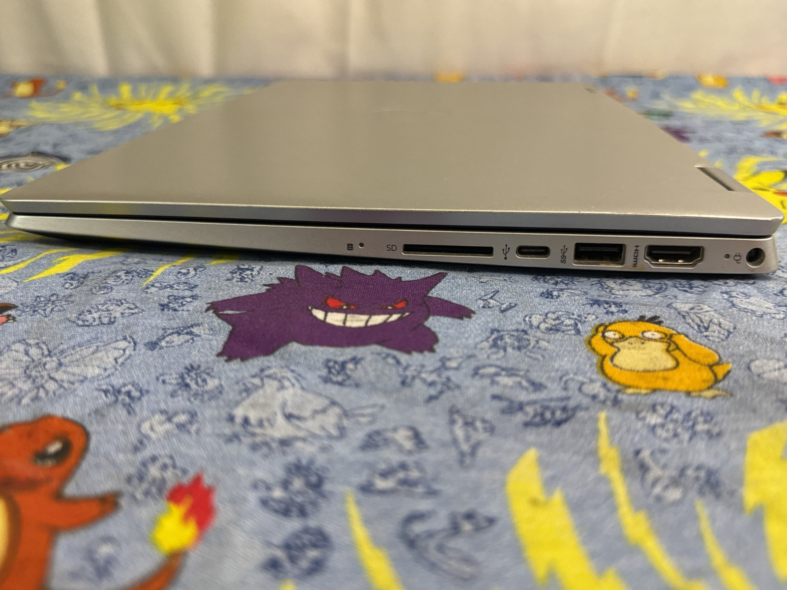HP Pavilion x360 14-DW2051WM 14″ i5 8GB RAM No SSD For Parts Bad Screen