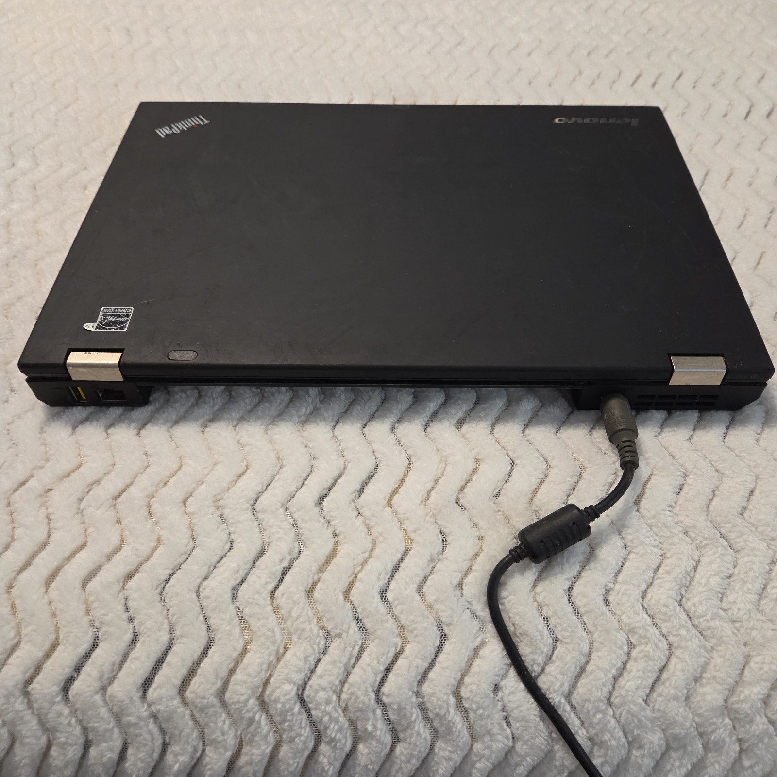 LENOVO THINKPAD T430S – Powers On – NO HARD DRIVE- Untested
