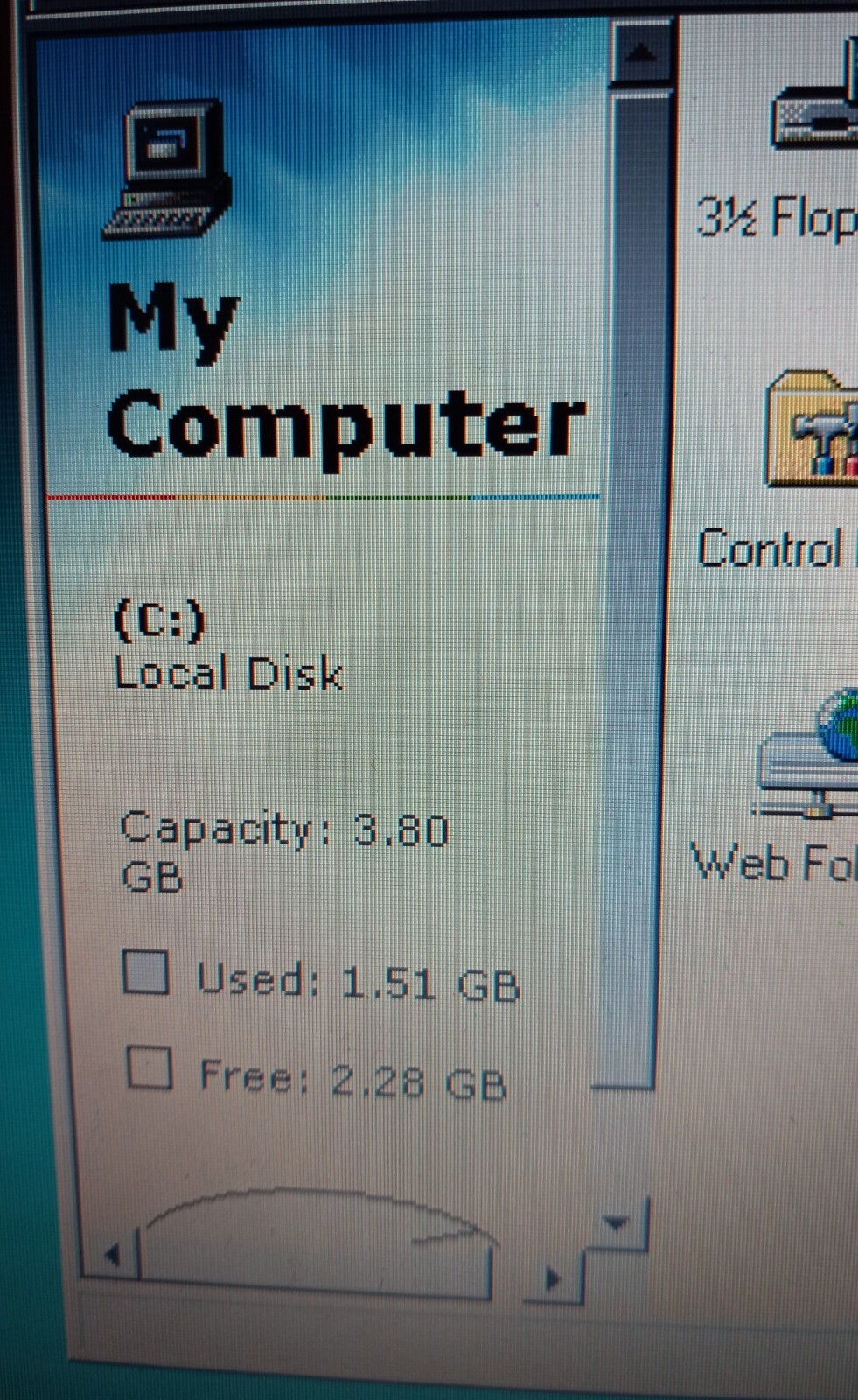 Toshiba Satellite Pro 490CDT Pentium II 4GB windows98+ Battery & Power Adapter