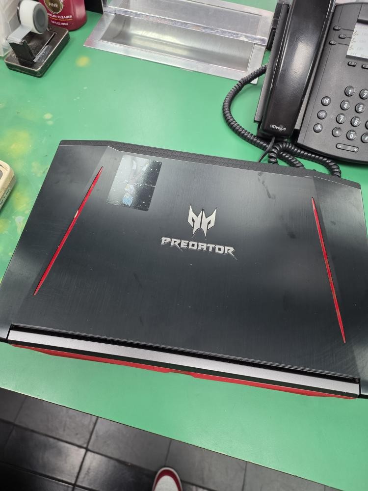 ACER PREDATOR HELIOS 300 N17C1 (E13007101)