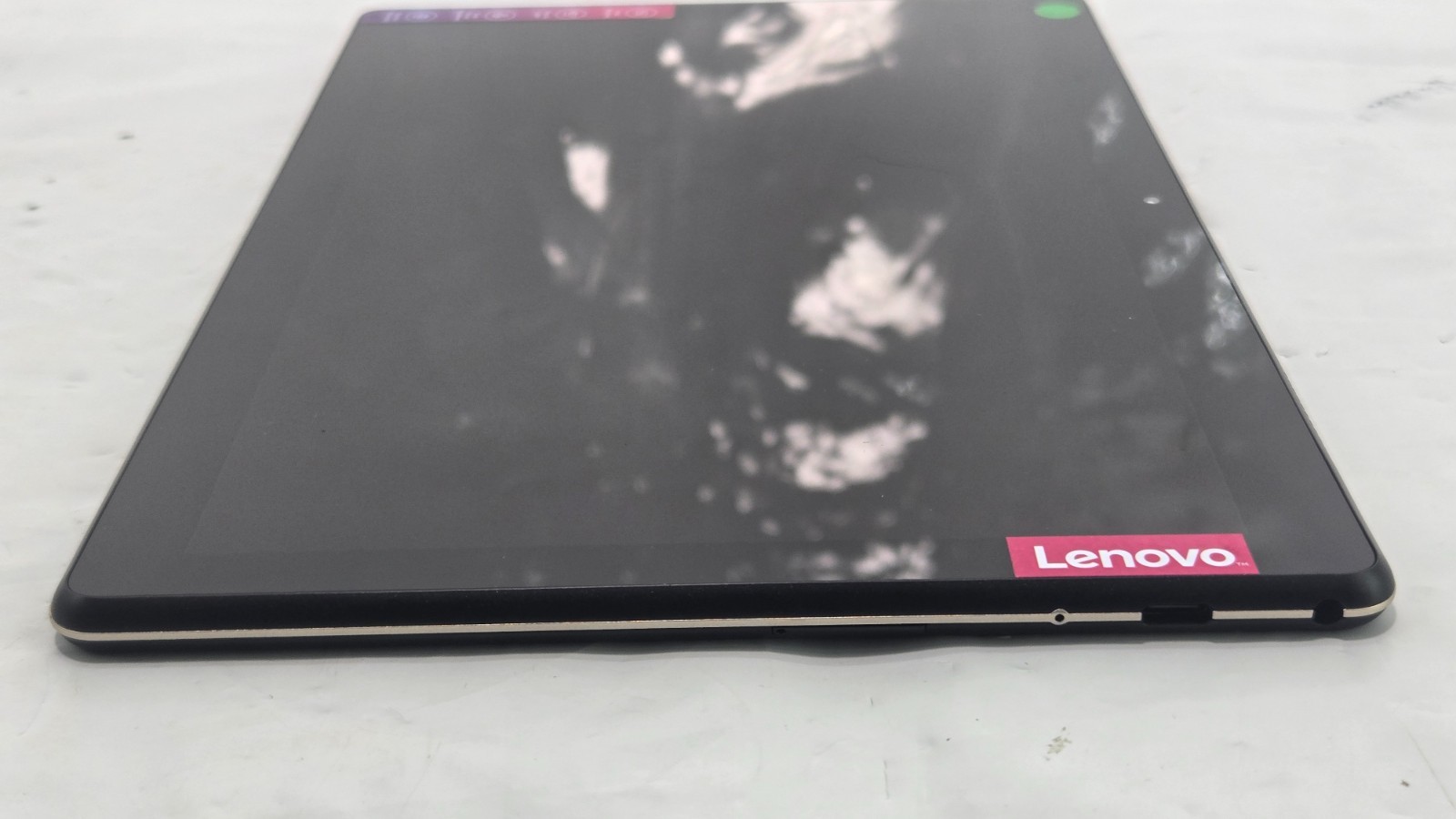Lenovo Portable Tablet Computer TB-X605F 10.1