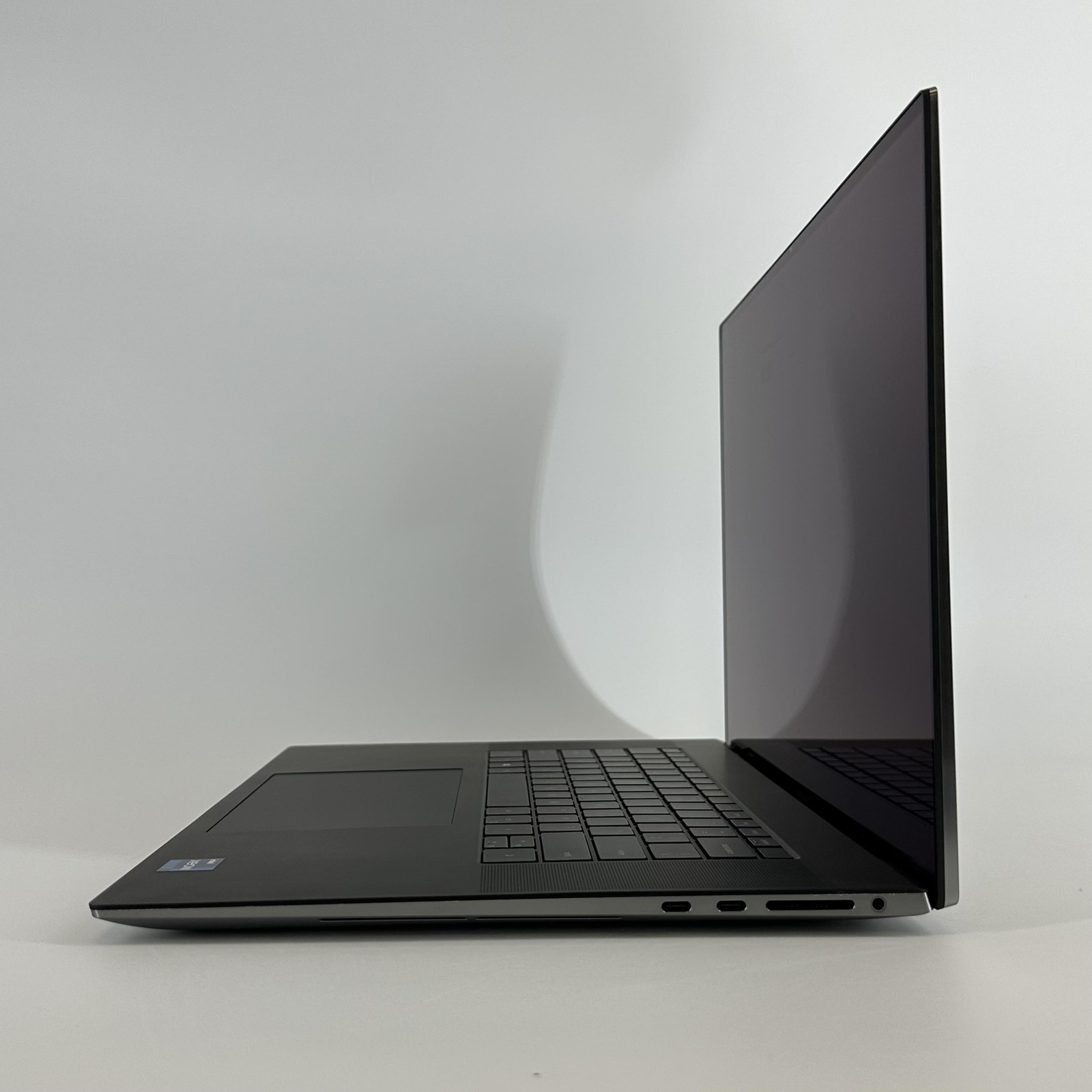 Dell Precision 5760 17 UHD+ TOUCH Xeon W-11955M 2.60GHz 64GB 2TB/512GB RTX A3000