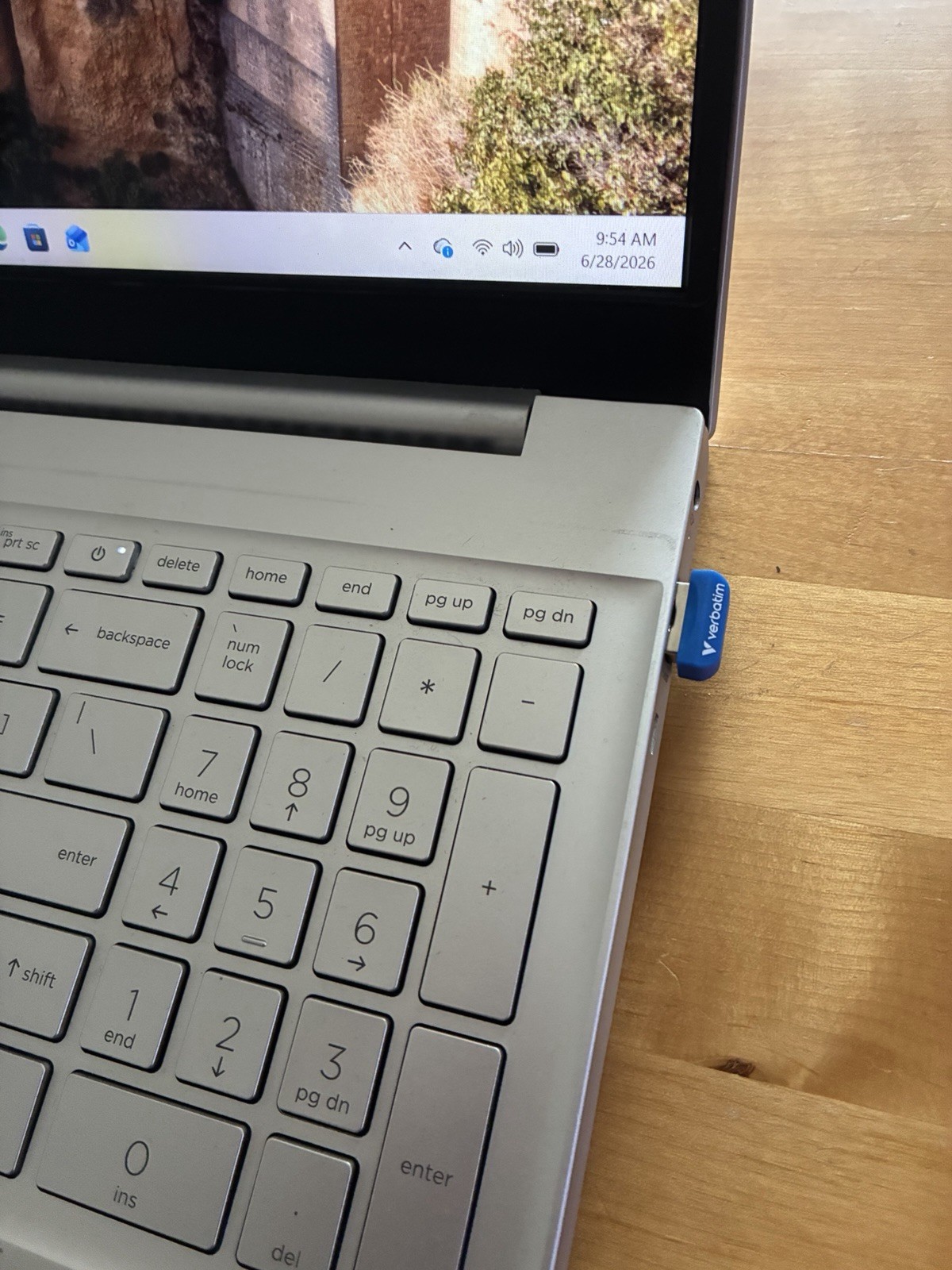 HP Pavilion 15-eg0021nr 15″ Intel i7-1165G7 2.8GHz 16GB RAM 512GB NMVe W11-Pro