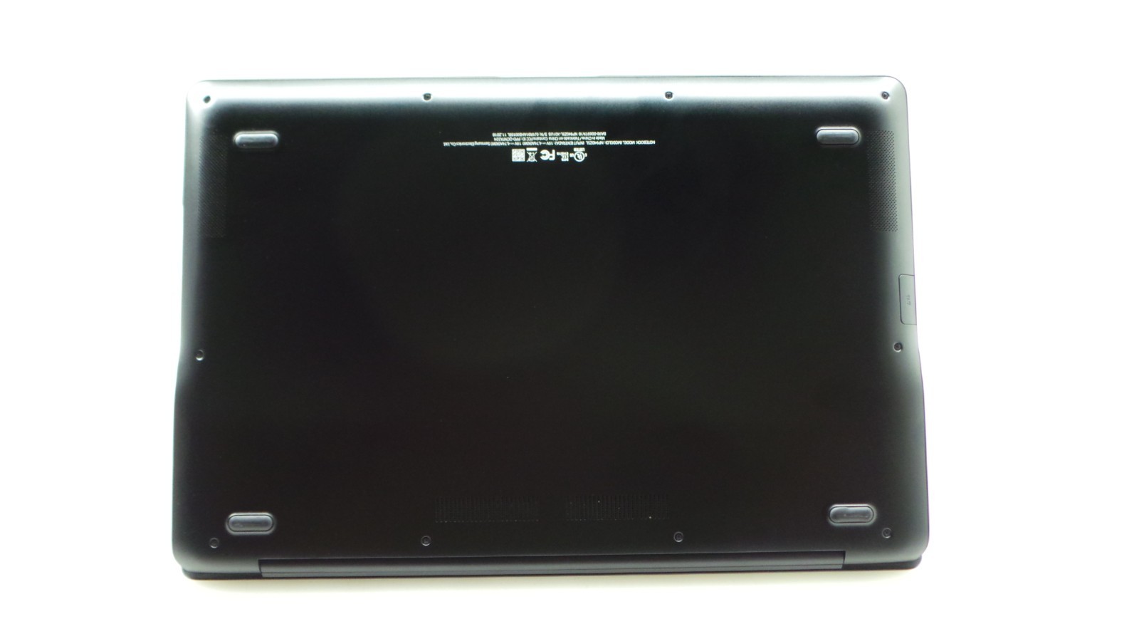 Samsung Notebook NP940Z5L | 15.6″ | i7-6700HQ | 8GB 256GB SSD | Touchscreen