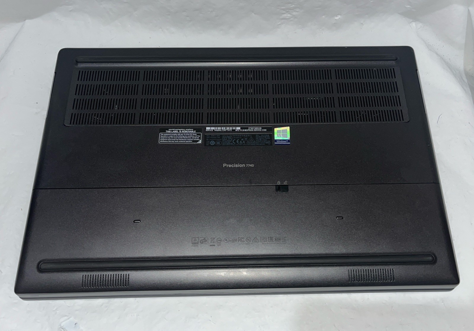 Dell Precision 7740 17.3″ i7-9850H@2.6GHz, 32GB RAM, 512 GB M2, Win 11 Pro