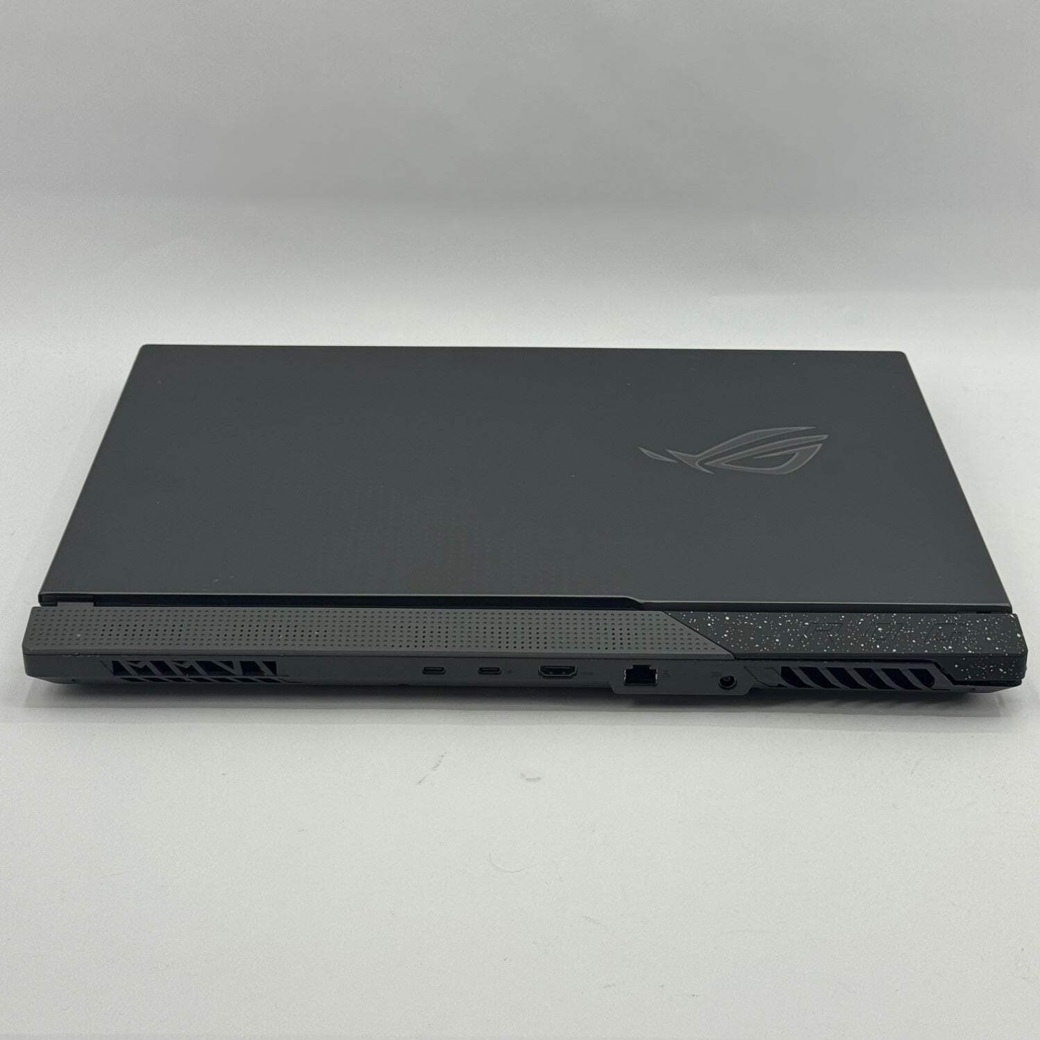 Broken Asus ROG Strix G713PU 17.3″ Ryzen 9 7940HX 16GB RAM 1TB SSD RTX 4050 READ
