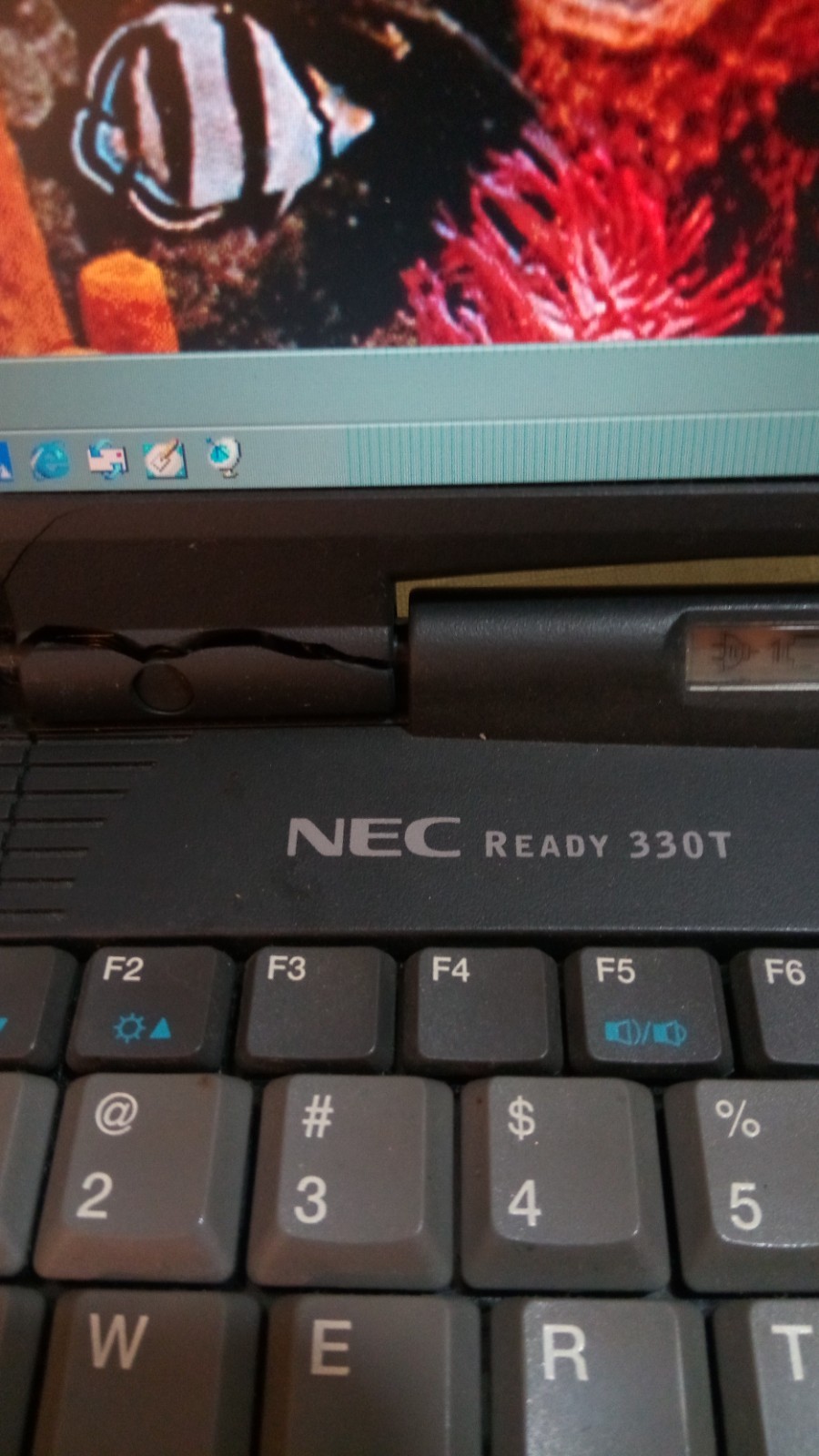 NEC READY 330T LAPTOP WIN98 266MHZ 32MB RAM 3GB HDD AS IS