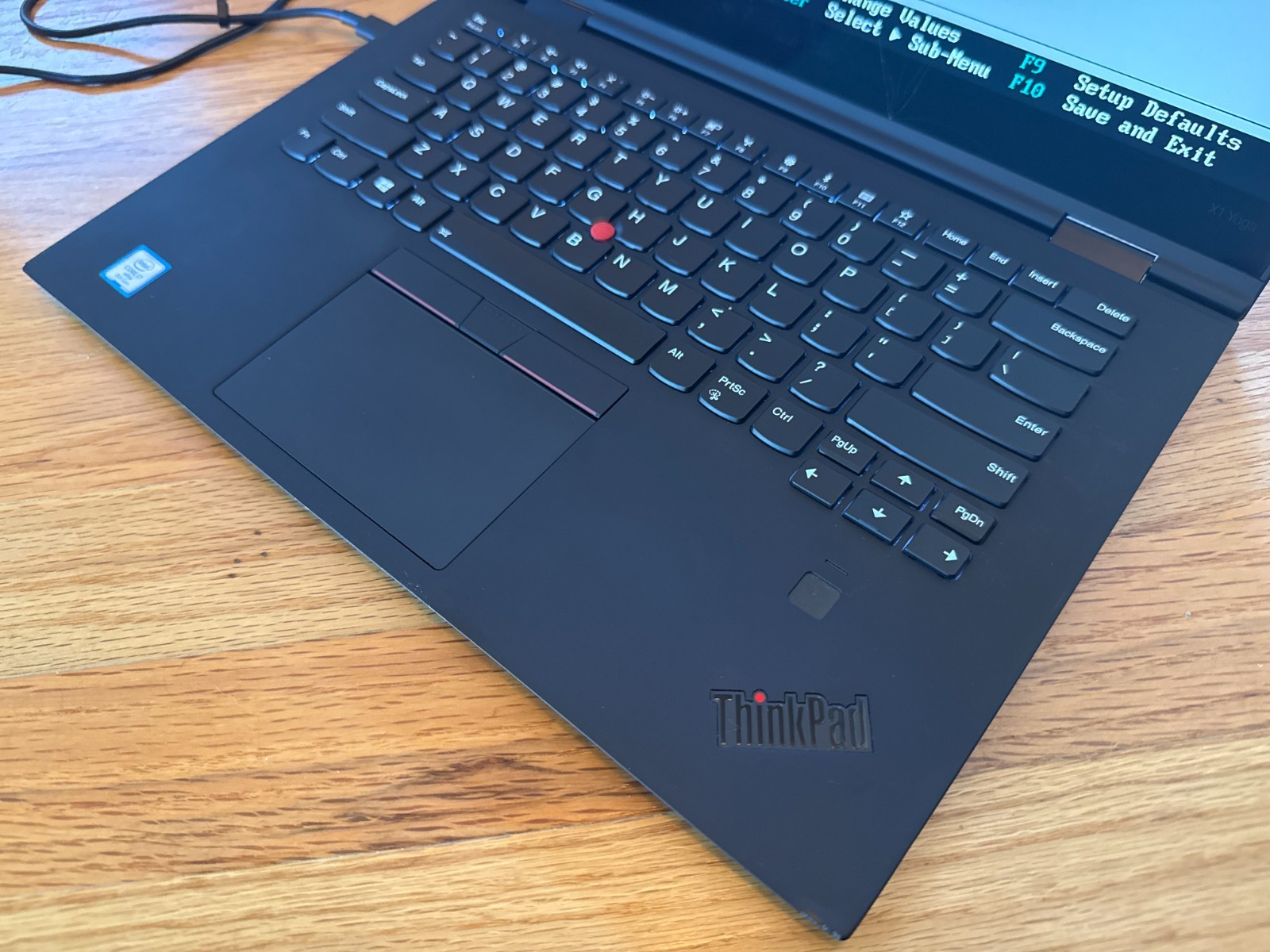ThinkPad X1 Yoga (3rd Gen) i7-8650u, 16GB RAM, cracked WQHD Touchscreen