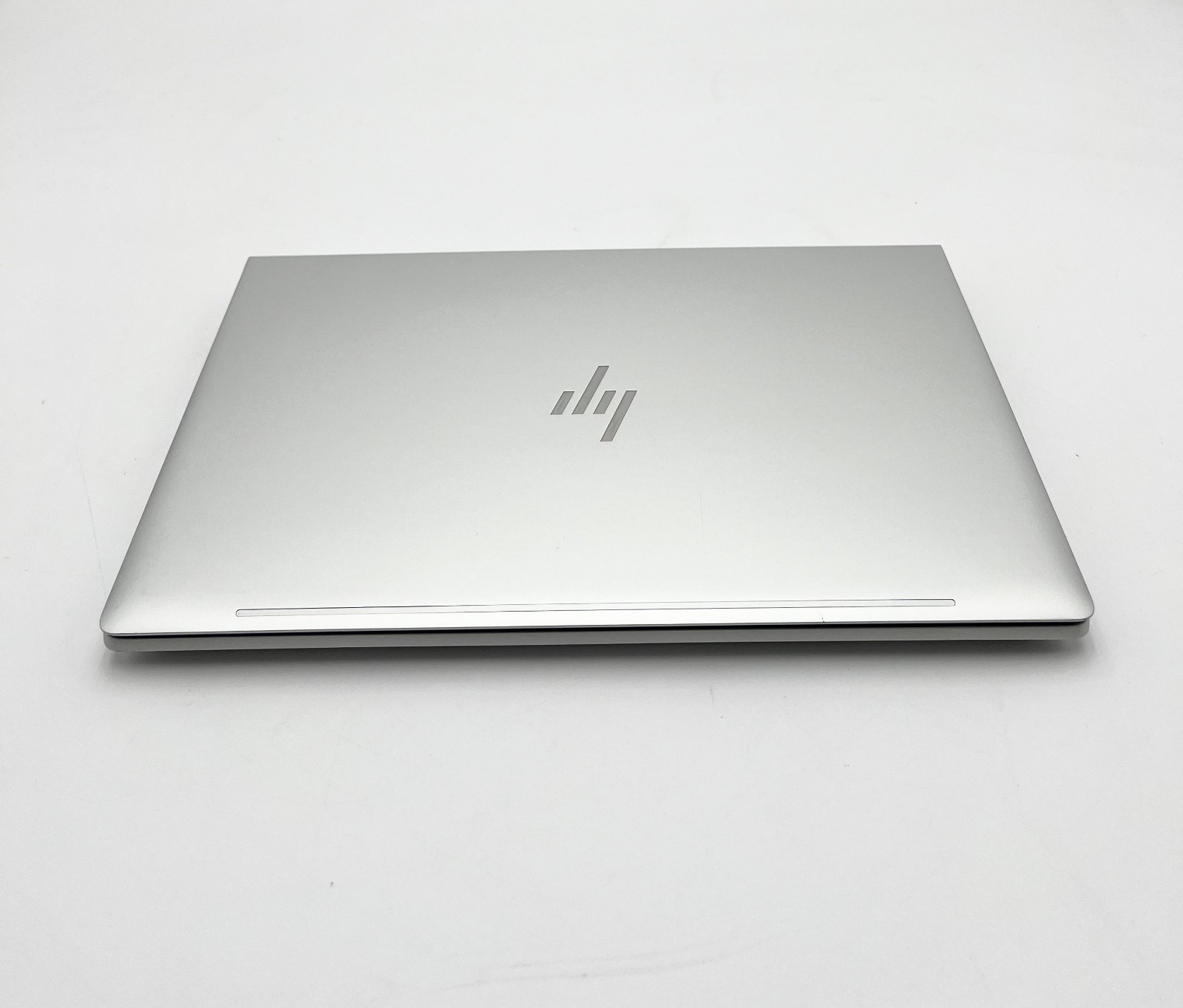 HP EliteBook 640 G9 14″ i7-1265U 16GB RAM 256GB SSD Business Laptop