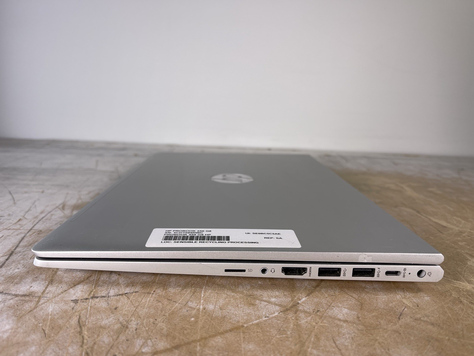 HP PROBOOK 450 G8 i5-1135G7 @ 2.4GHz, 4GB RAM, NO HDD/OS – (FOR PARTS)