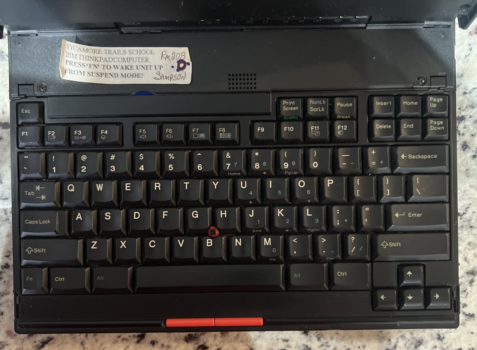 RARE IBM ThinkPad 360CS type 2620-20f 486 Win95 Laptop & Charger WORKING!