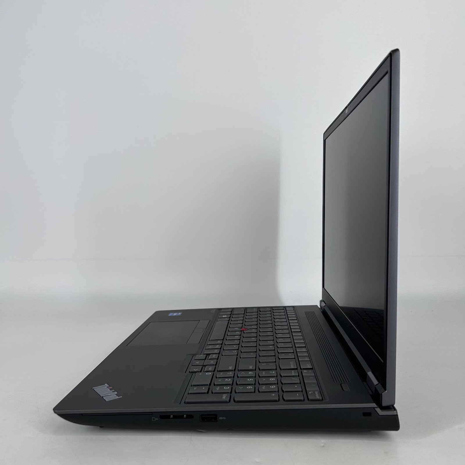 Lenovo ThinkPad P16 Gen 2 2K 2.1 GHz i7-13700HX 16GB 512GB SSD NVIDIA RTX A1000