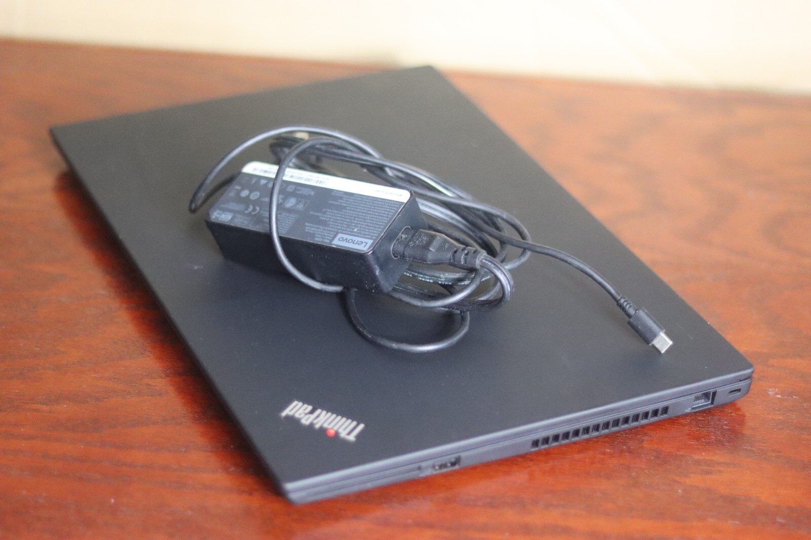 Lenovo ThinkPad T15 Gen 1 1.6 GHz i5-10210U 16GB Ram 256GB SSD – Very Good