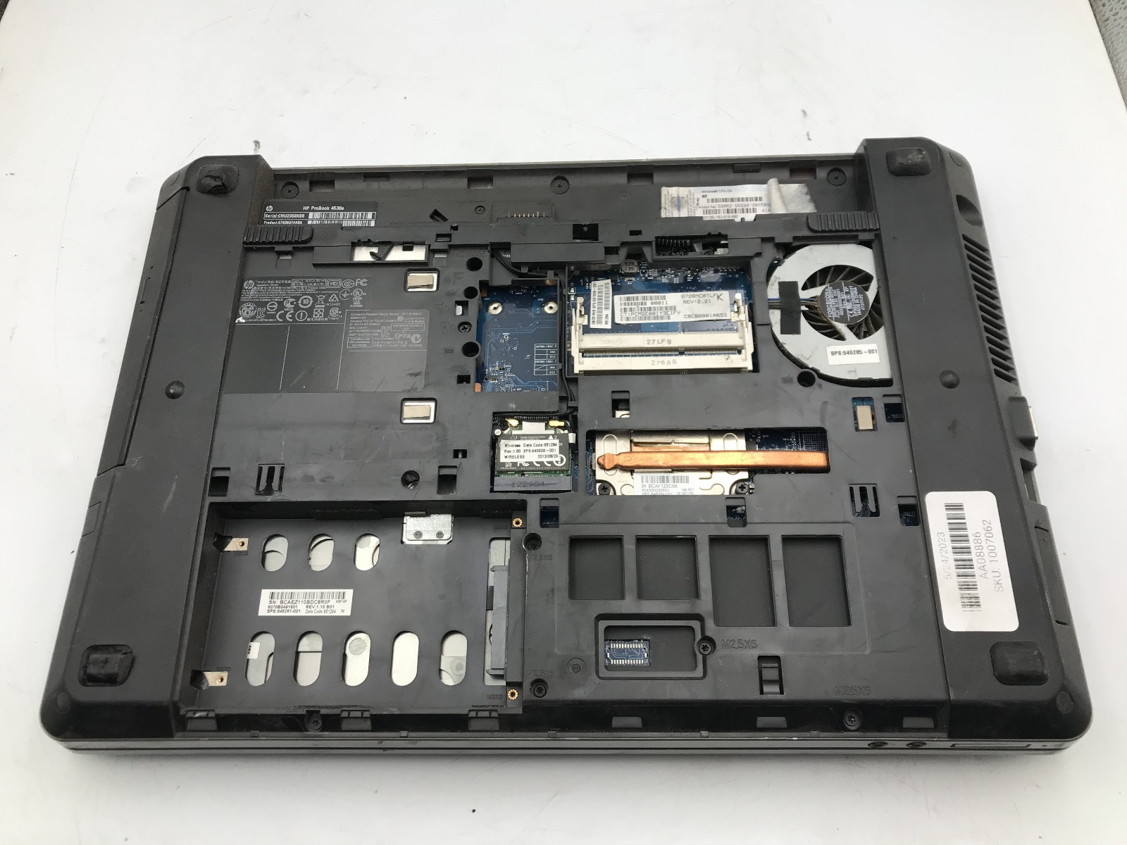 HP PROBOOK 4530S – BOOTS TO BIOS – INTEL I3 2350M – NO RAM -READ DESCRIPTION- BB