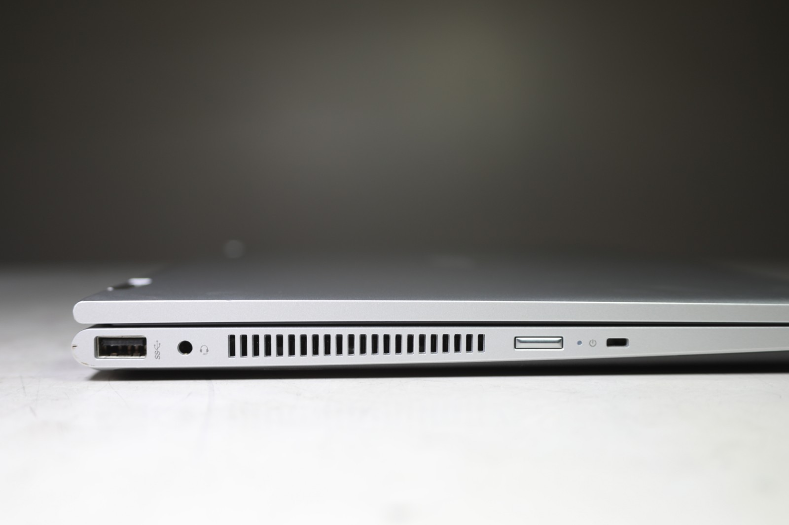 HP Pavilion x360 Intel(R) Core(TM) i3-8130U CPU 2.20GHz-8GB RAM-512GB HDD-NO OS