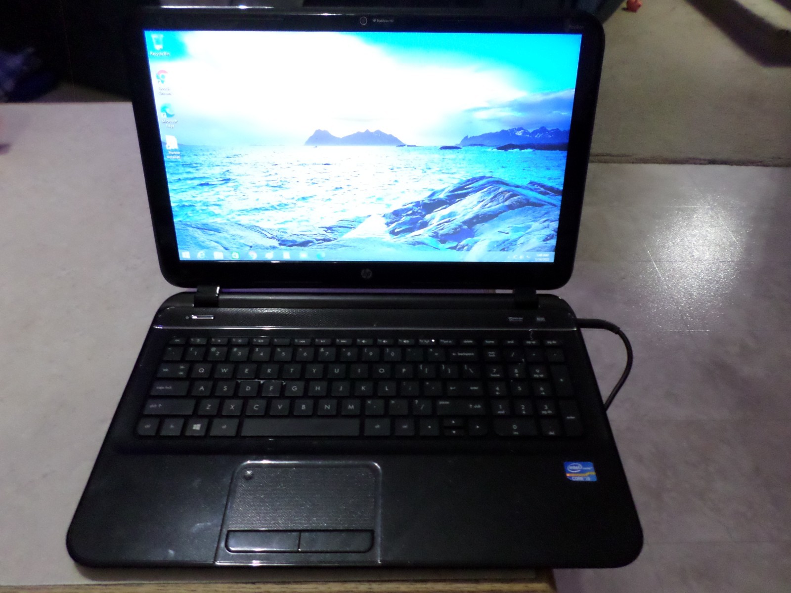 HP Laptop 15T-B000 15.6 Intel Core i3-2377M 4GB Memory 500GB HDD Intel HD