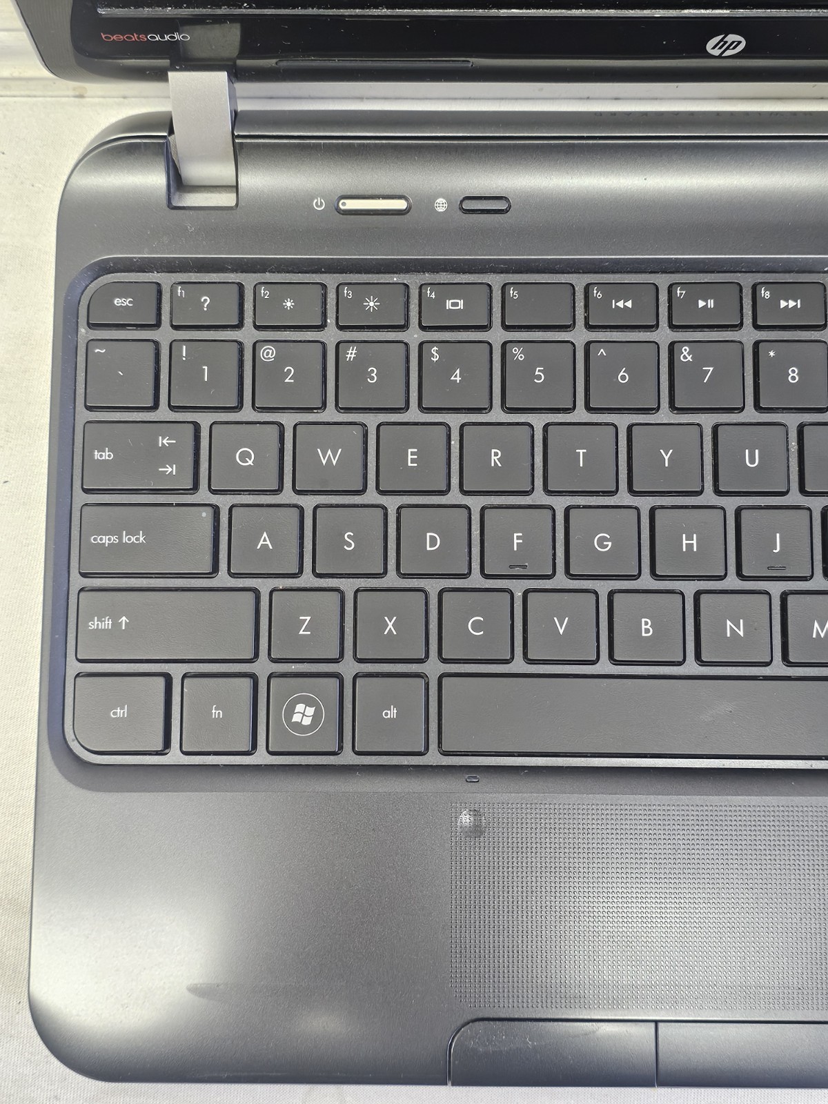 HP 3115m Laptop – AMD E-300 – 4GB RAM – NO BATT – BIOS LOCKED – NO HDD/OS Parts