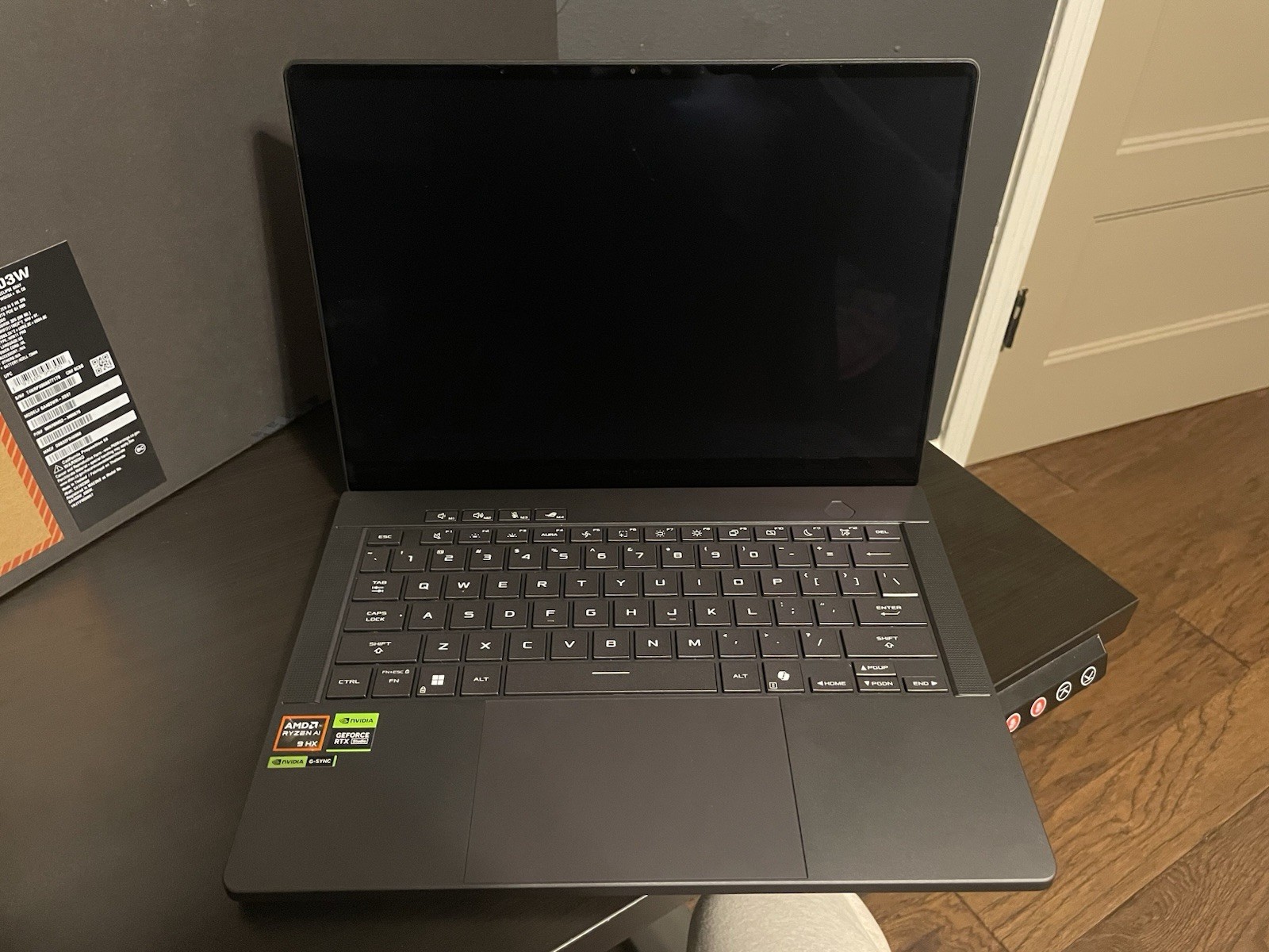 ASUS ROG ZEPHYRUS G14 [AMD HX370, 5070 ti, 1TB NVME, 32GB DDR5X RAM, OLED]