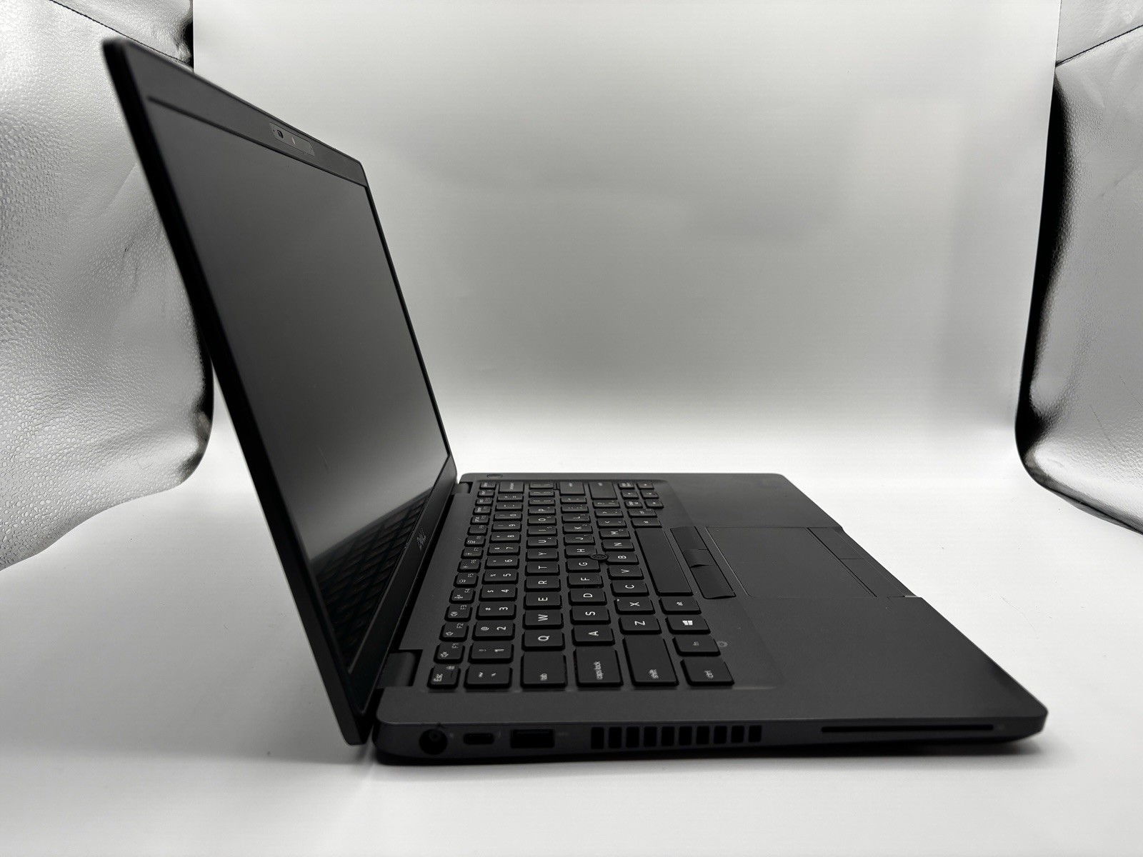 Dell Latitude 5400, i5-8365U, 8GB RAM, 500GB HDD, UHD 620 Gfx, Win 11