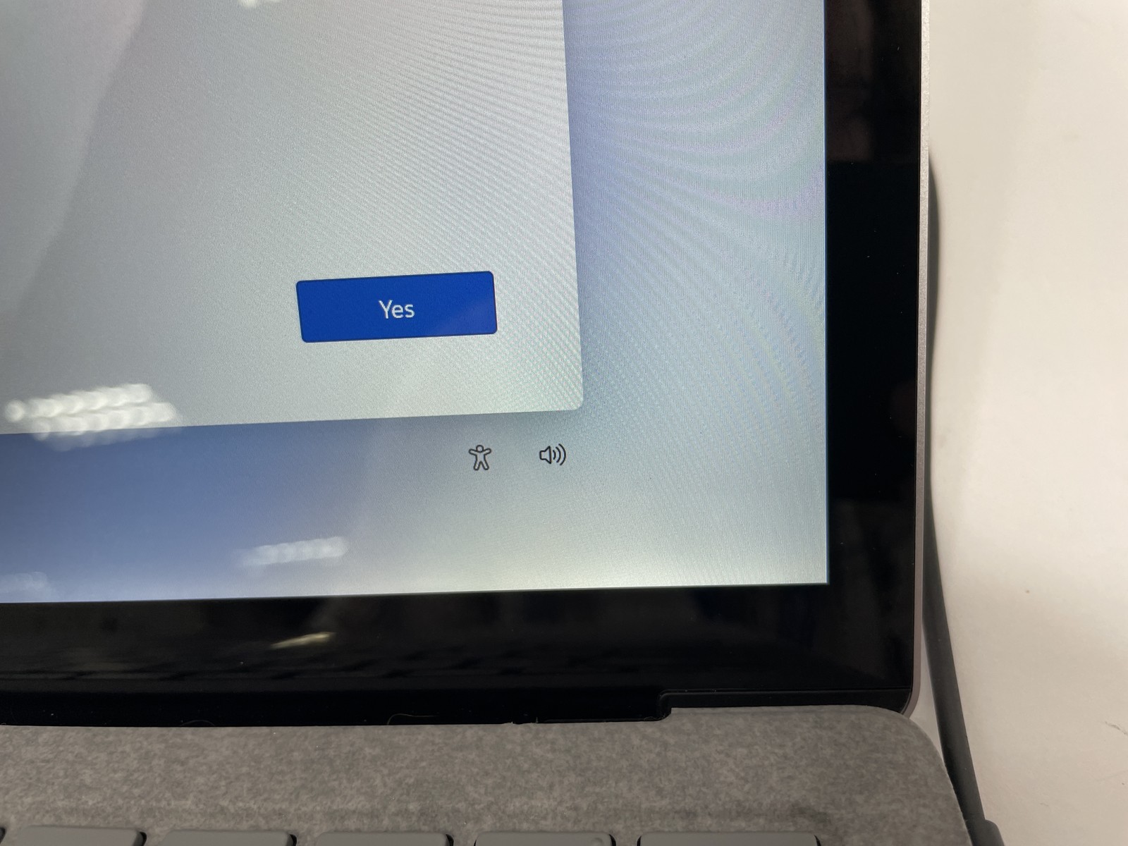 Microsoft Surface Laptop 5 1950 i7-1265U 512GB SSD 16GB RAM – Win 11 *Stain