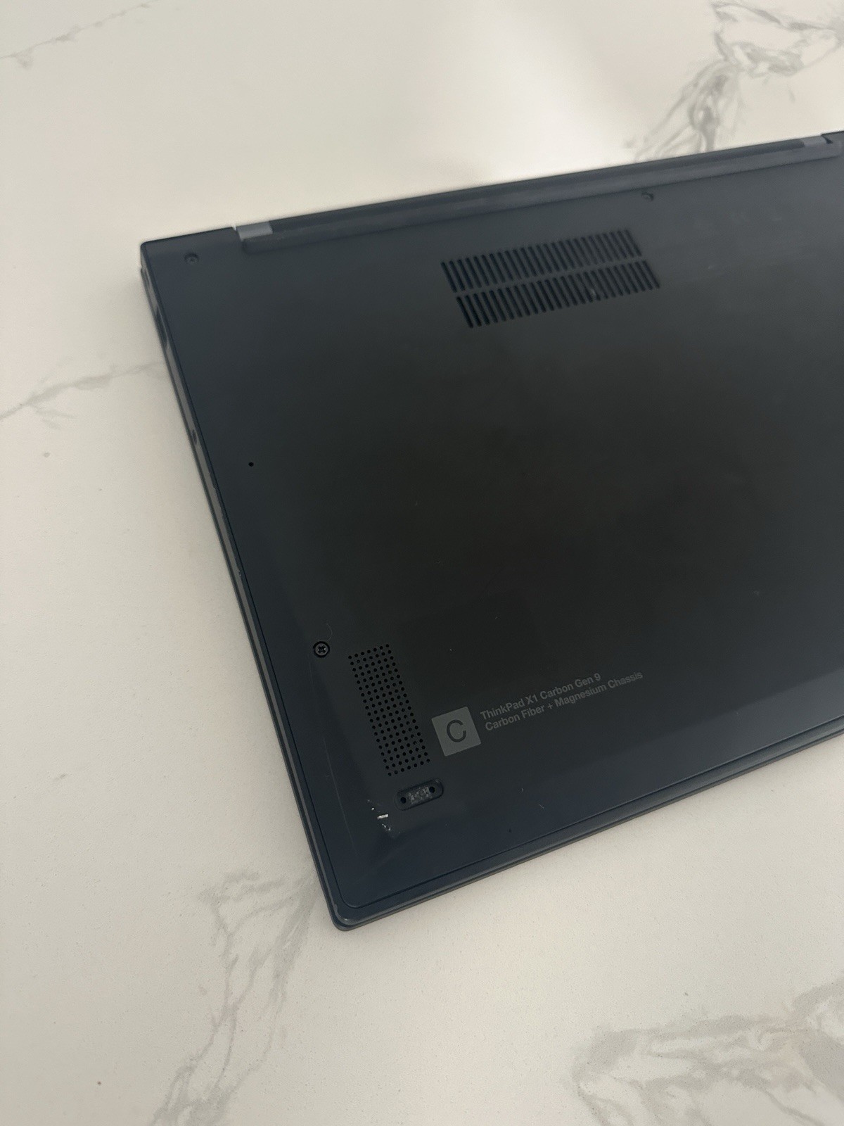 Lenovo ThinkPad X1 Carbon Gen 9 14″ i7-1185G7 @3.0GHz 16GB RAM NO SSD/HDD