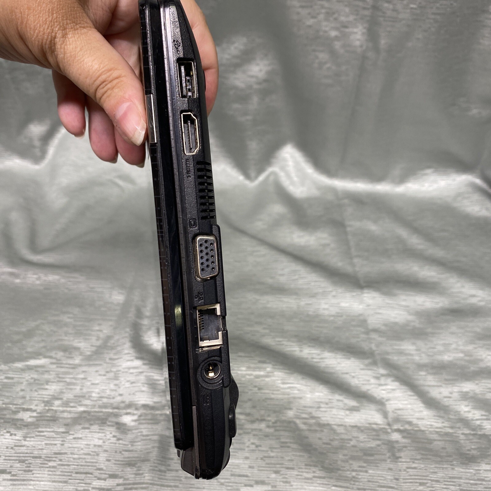 Gateway LT2104u Netbook NAV50 Intel Windows 7￼*((Needs Battery Or For Parts)) *