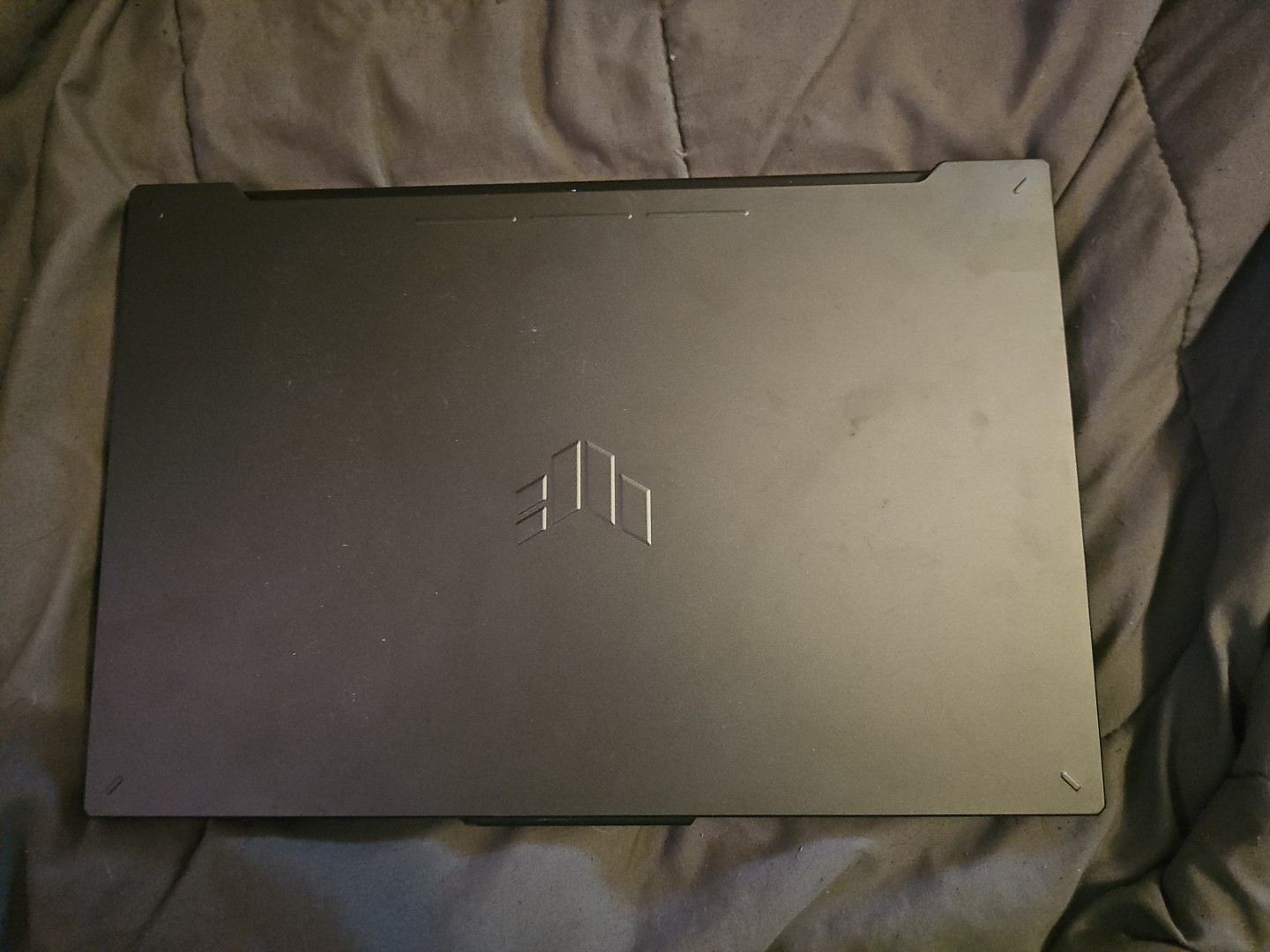 TUFF GAMEING LAPTOP 4050 17.5 DISPLAY