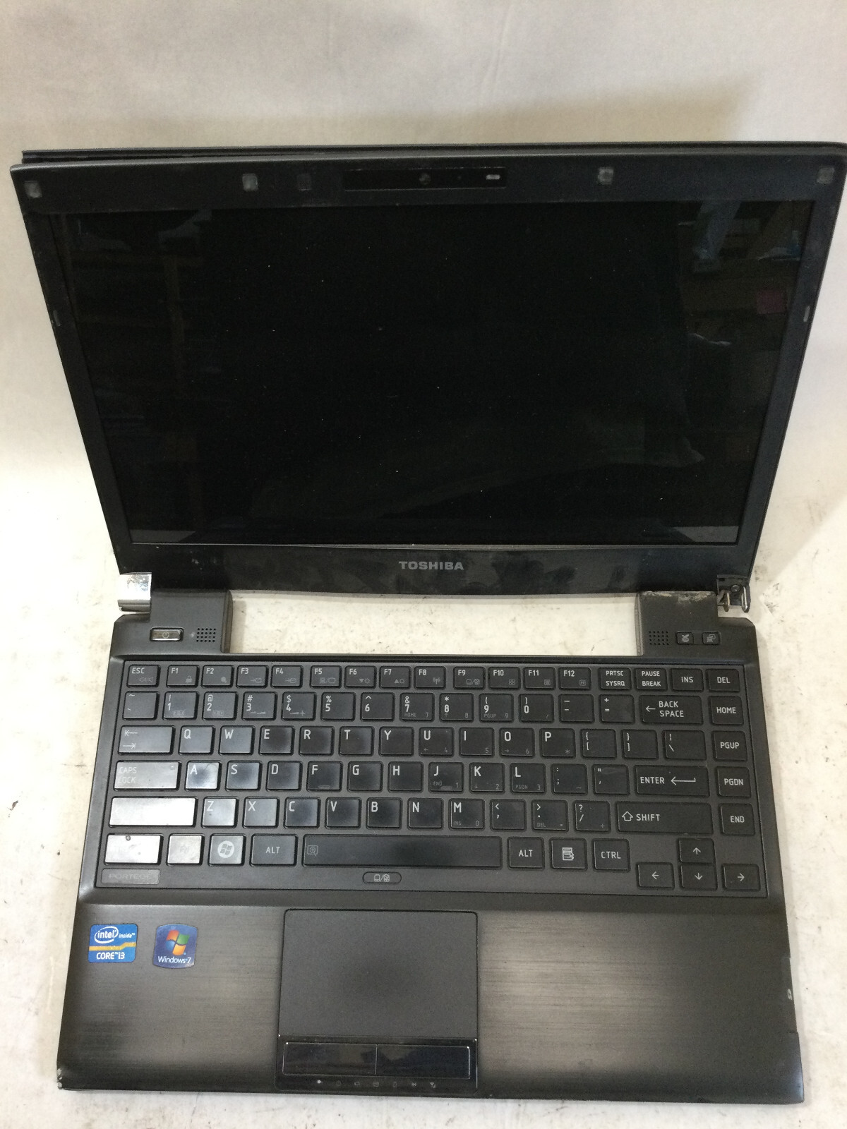 TOSHIBA PORTEGE R835-P50X – FOR PARTS – INTEL I3 – NO RAM – READ DESCRIPTION -BB