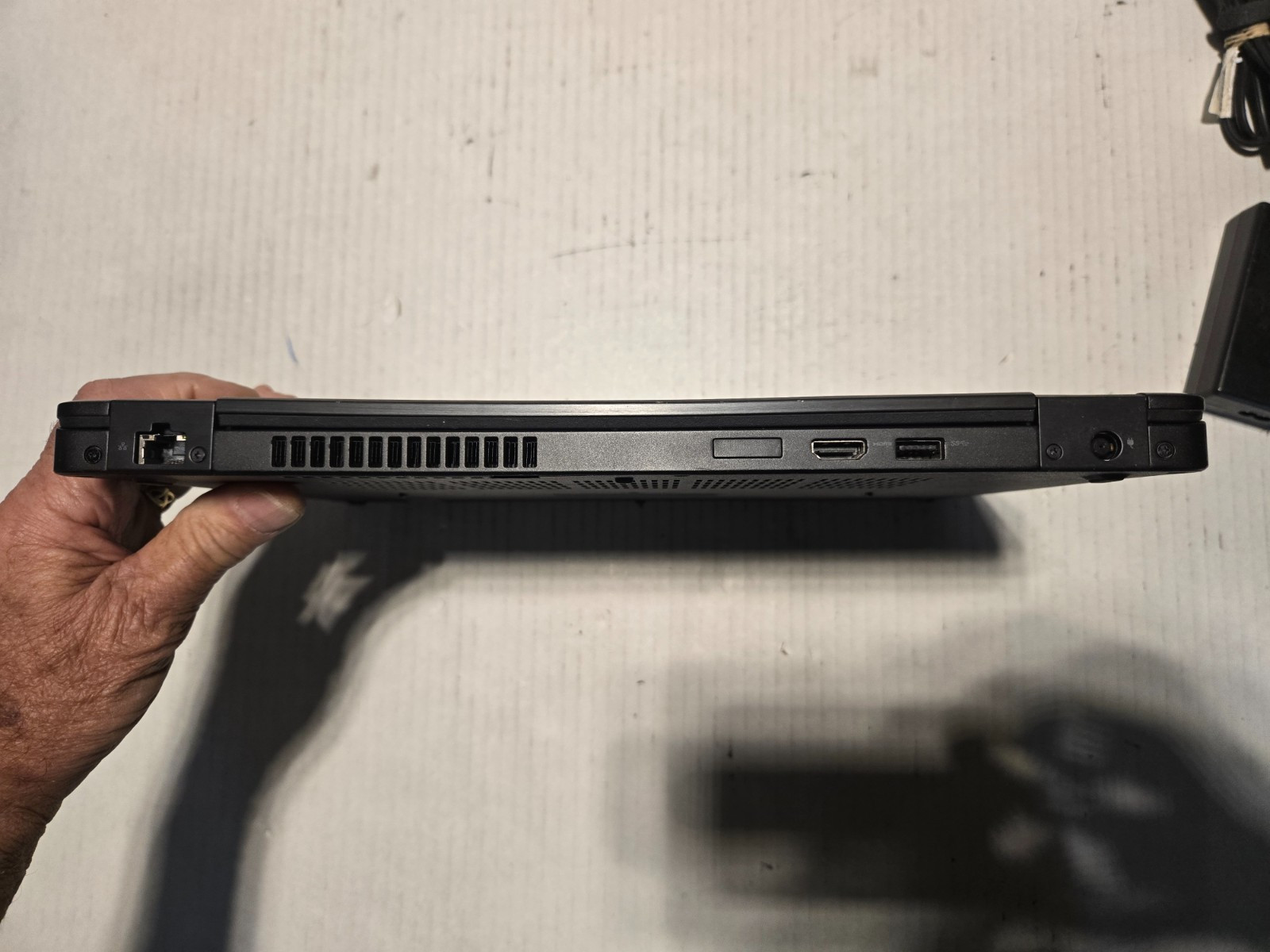 Dell Latitude 5490 14″ FHD Laptop Core i5-8350U 16GB 256GB SSD Win-11 WebCam BT