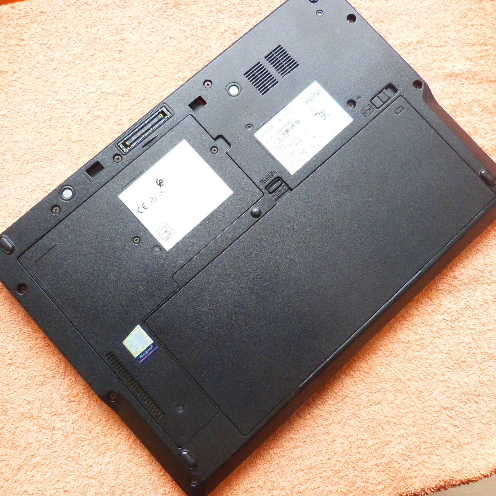 Fujitsu E549 14″ FULLHD l 16GB RAM NEW l SSD Windows 11 l HDMI USBC 8Gen i5