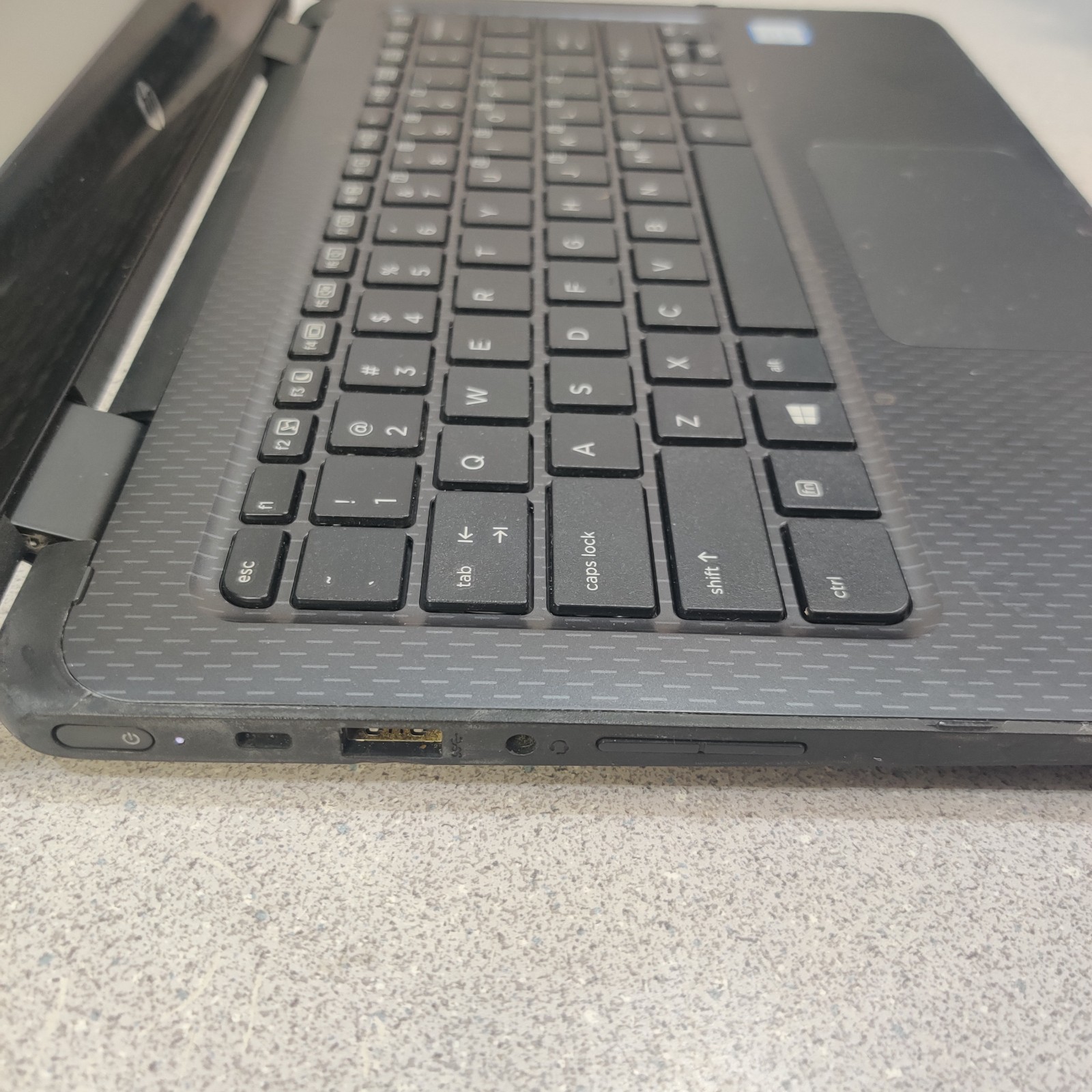 HP ProBook x360 11 G2 EE, Core-m3-7Y30 8GB NO SSD/OS/AC ADAPTER (LOOSE LID)