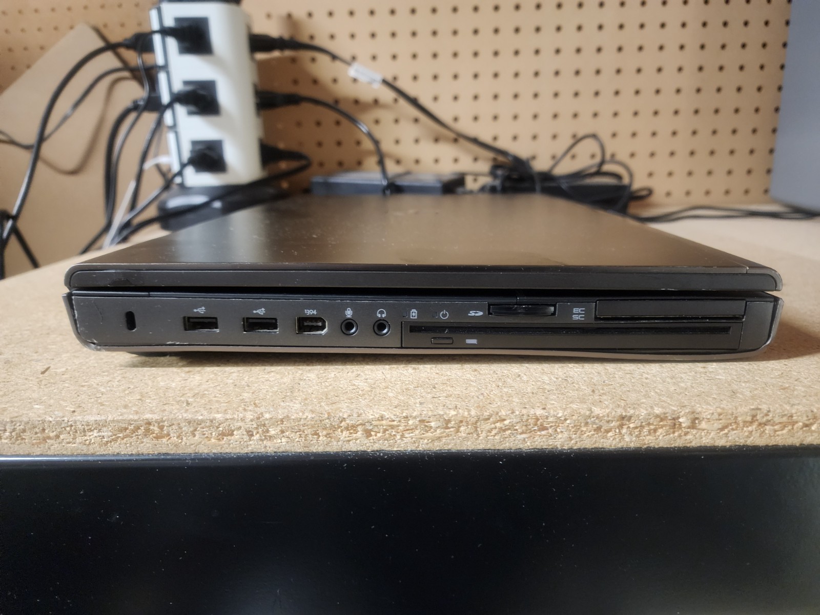 Dell Precision M6600 Laptop i7-2640M 2.8GHz 8GB RAM No HDD/OS | Parts / Repair