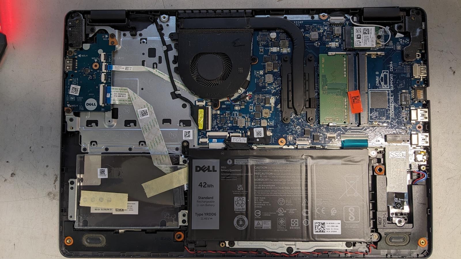DELL INSPIRON 3501 i5-1135G7 @ 2.40GHz, 8GB RAM, NO HDD/OS