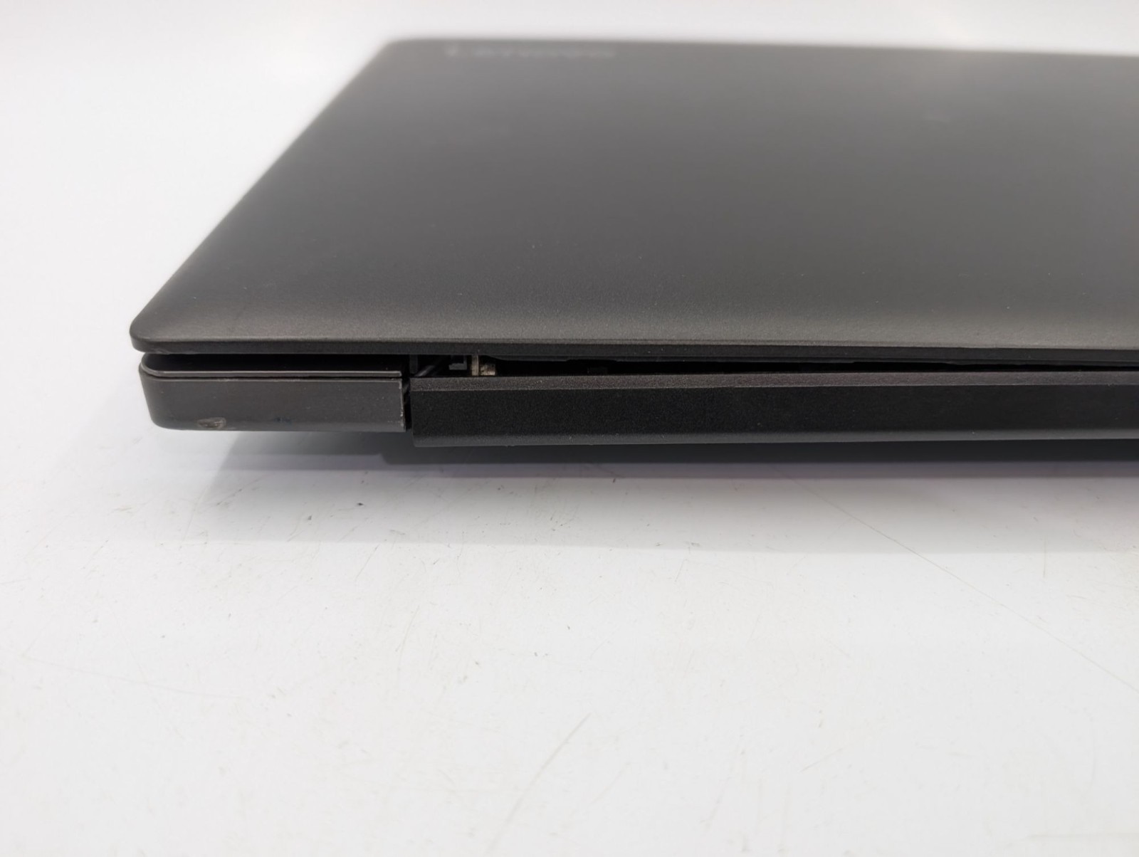 Lenovo IdeaPad 330-15ARR 15.6″ AMD Ryzen 3 2200U 8GB RAM 120GB SSD Win 11 Home