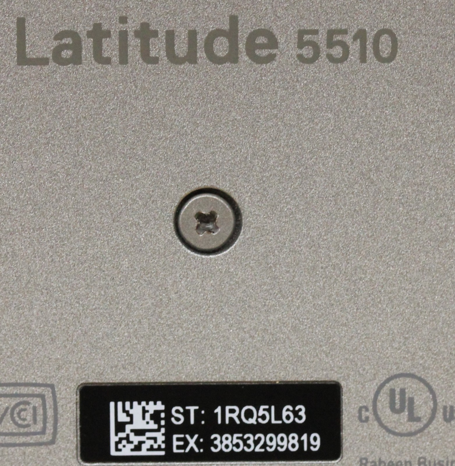 Latitude 5510: 15.6 FHD, i7-10610U, 32GB, 500GB NVMe, Win 11 Pro