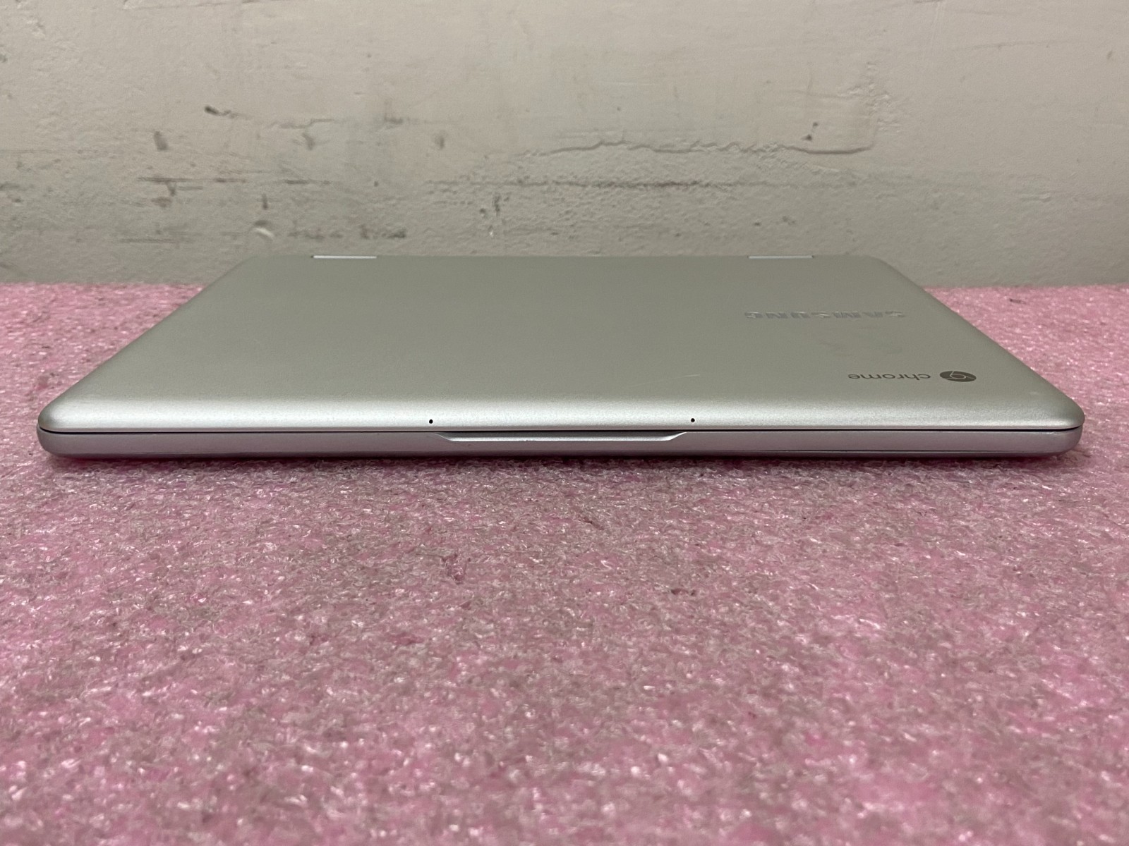 Samsung Chromebook Plus XE520QAB 12.2″ m3-7Y30 4GB RAM 64GB SSD w/PA | LP512