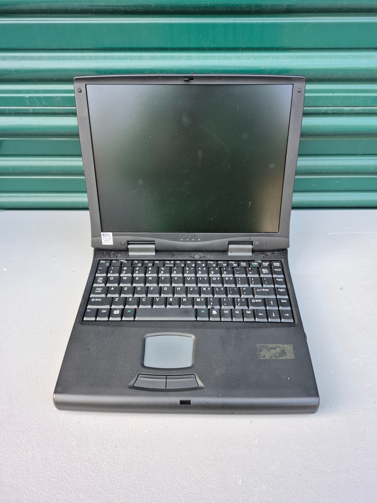 Vintage Kapok Laptop Notebook Model 1300M No Hard Drive Pentium II