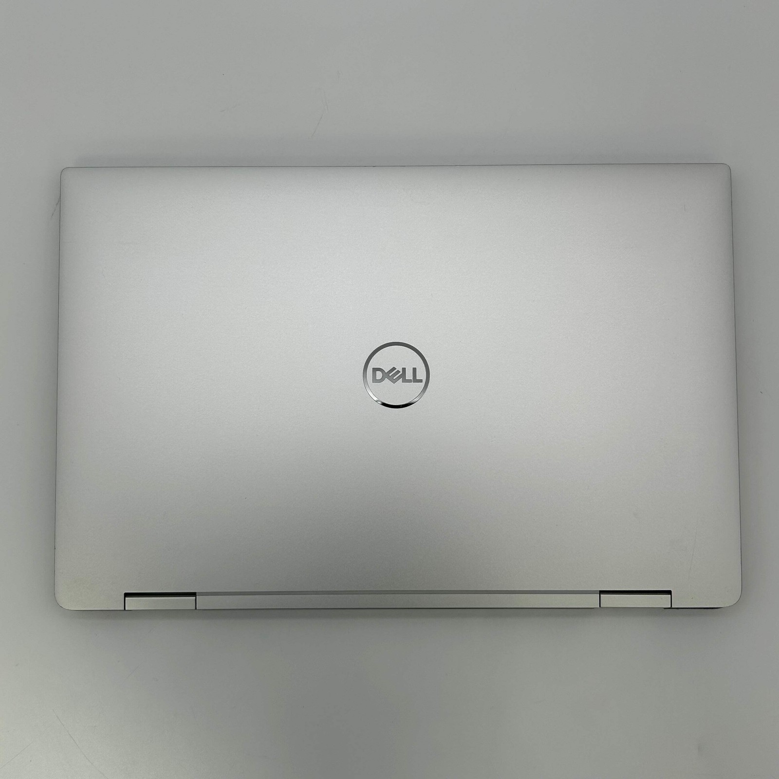 Dell XPS 15 9575 15.6″ Touch 2-in-1 Laptop – i7-8705G 3.10GHz 16GB RAM 256GB SSD