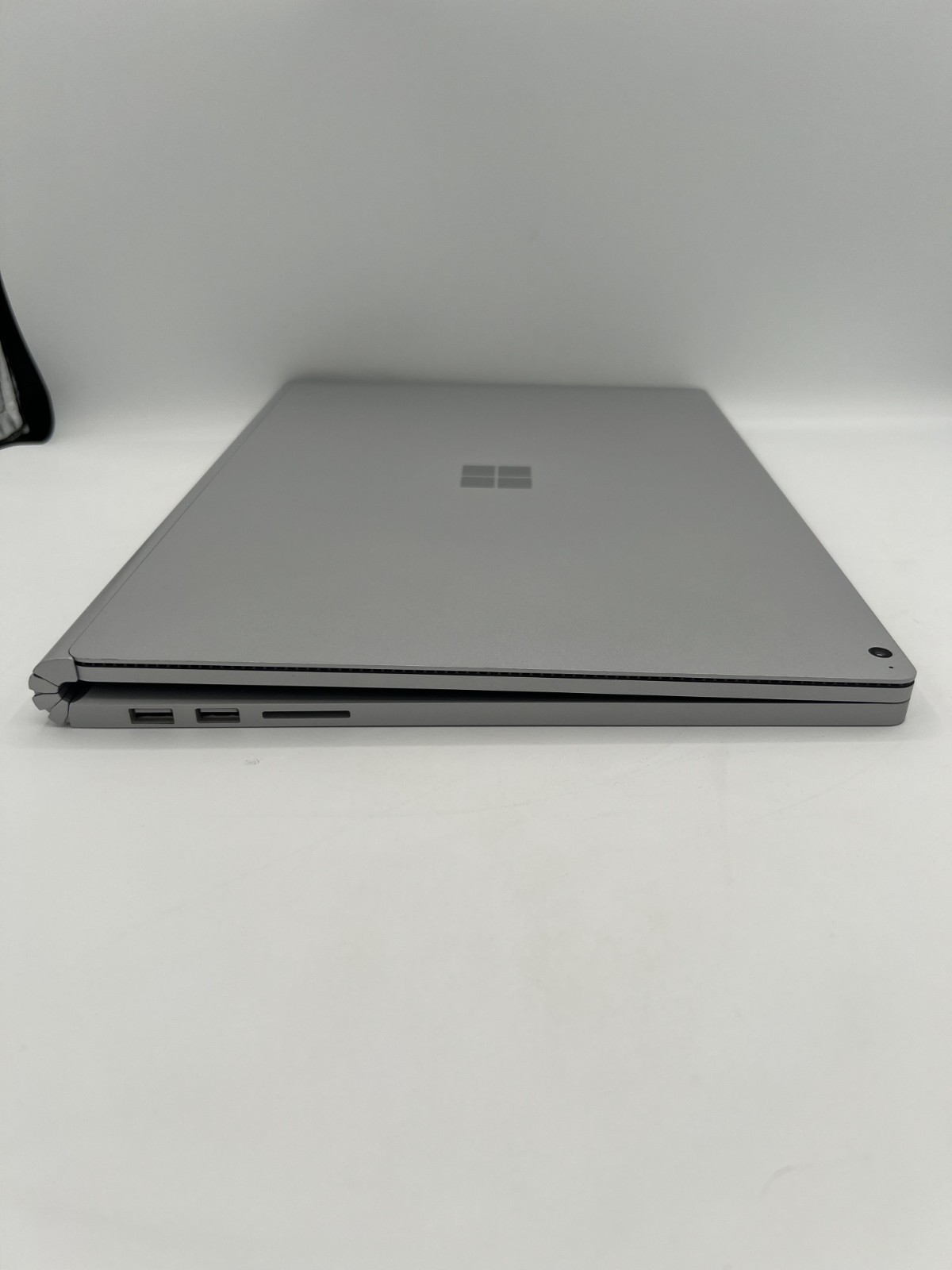 Microsoft Surface Book 3 15″ GTX 1660 Ti i7-1065G7 16GB 256GB SSD Windows 11 Pro