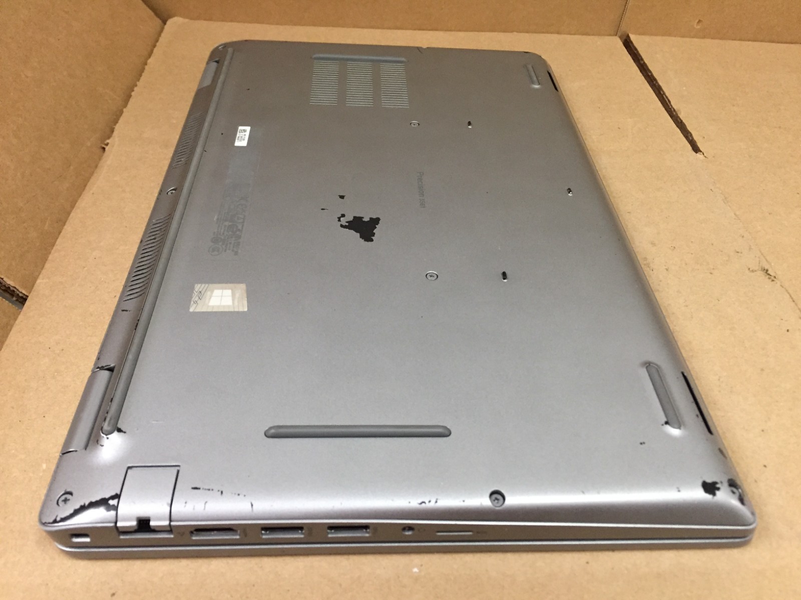 Dell Precision 3561 15.6″ FHD Laptop I7-11850H 16GB 1TB SSD Quadro T600 No AC